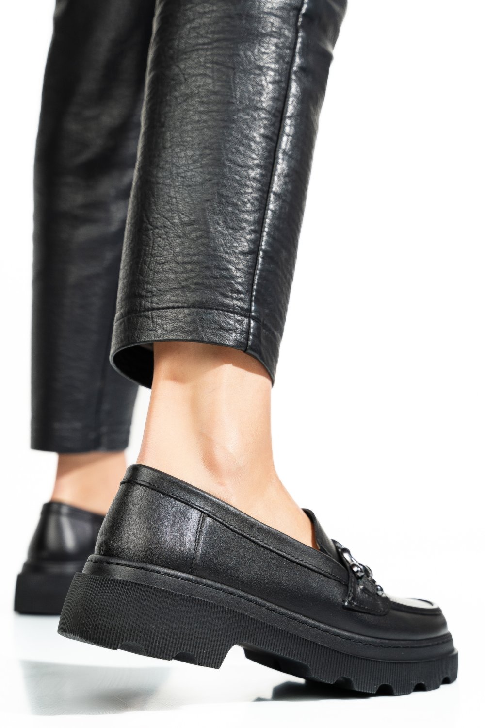 PANTOFI NEGRI PIELE NATURALA APCKD5402