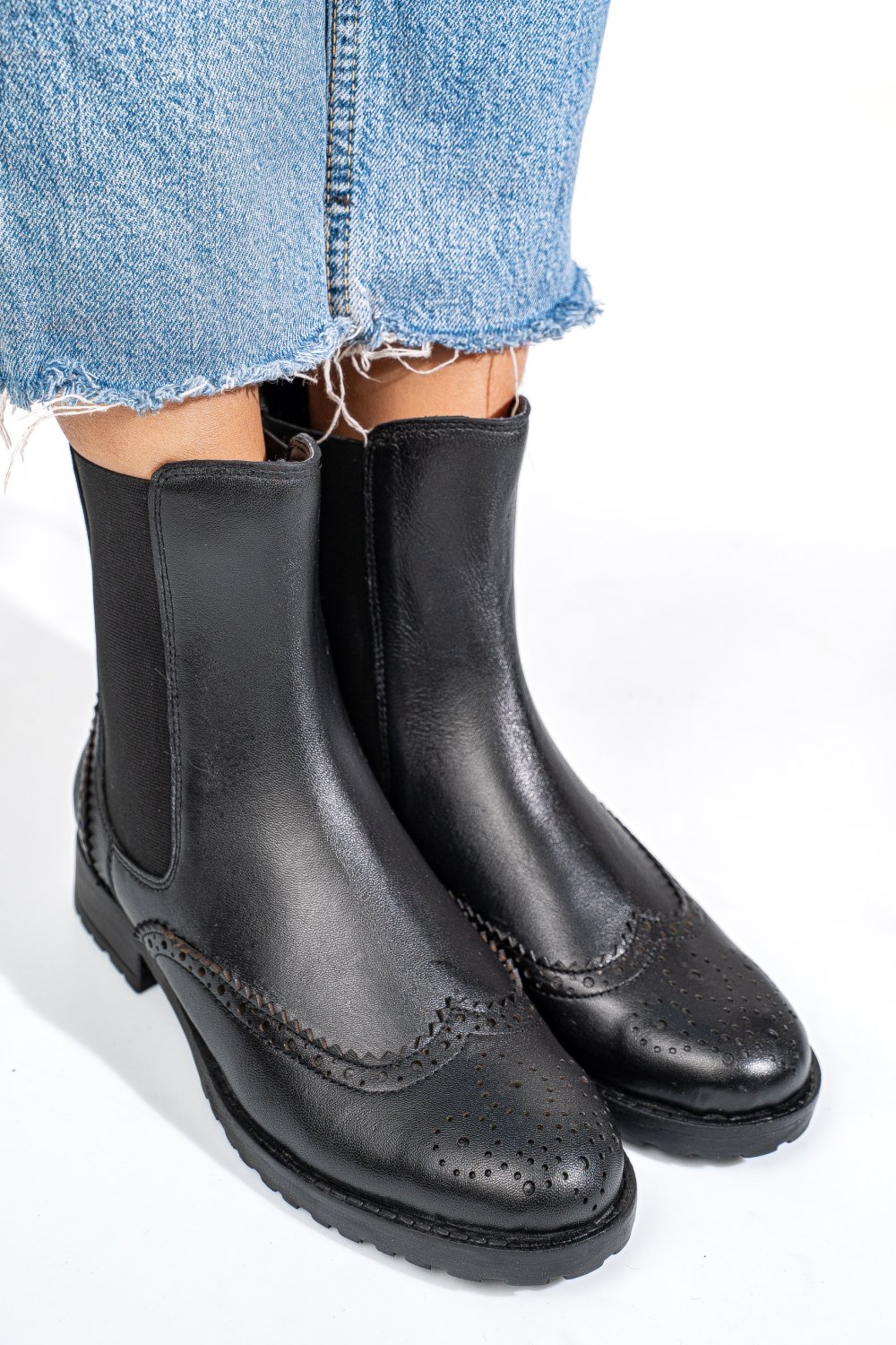 GHETE NEGRE PIELE NATURALA 1S770795