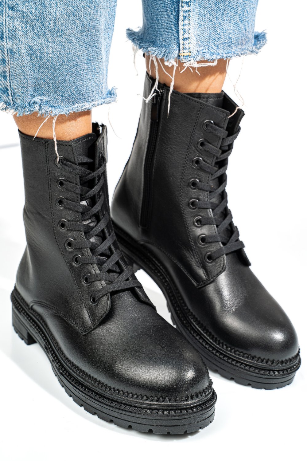 GHETE NEGRE PIELE NATURALA APCYB008