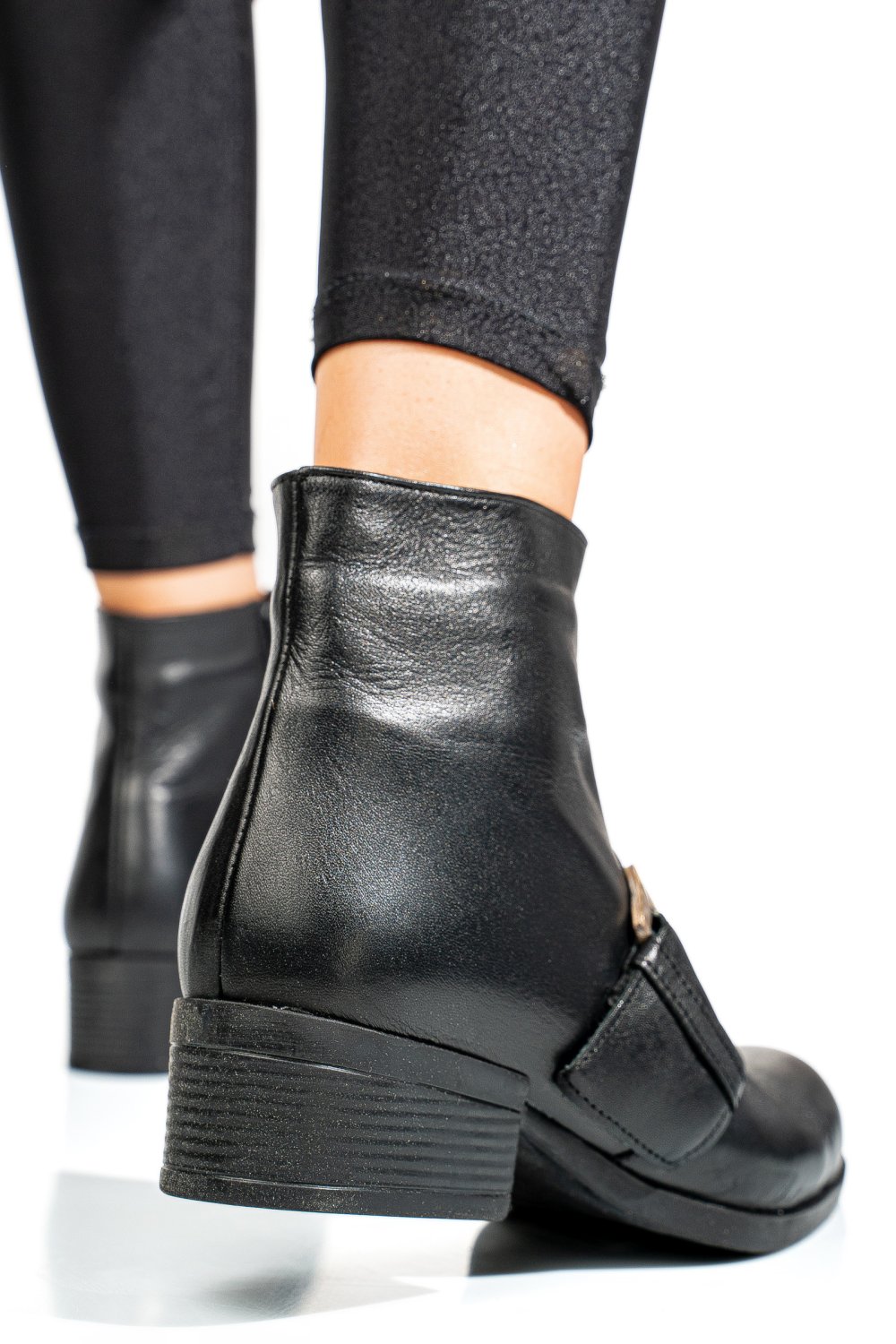 GHETE NEGRE PIELE NATURALA ZPC07