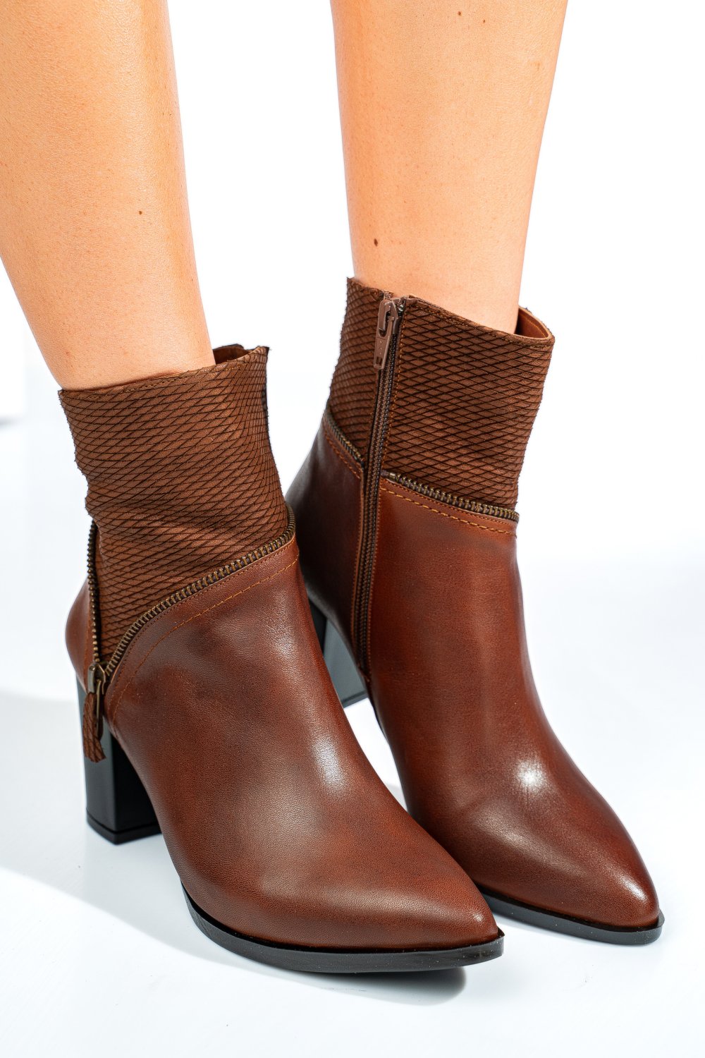 BOTINE MARO INCHIS PIELE NATURALA IPCBY002