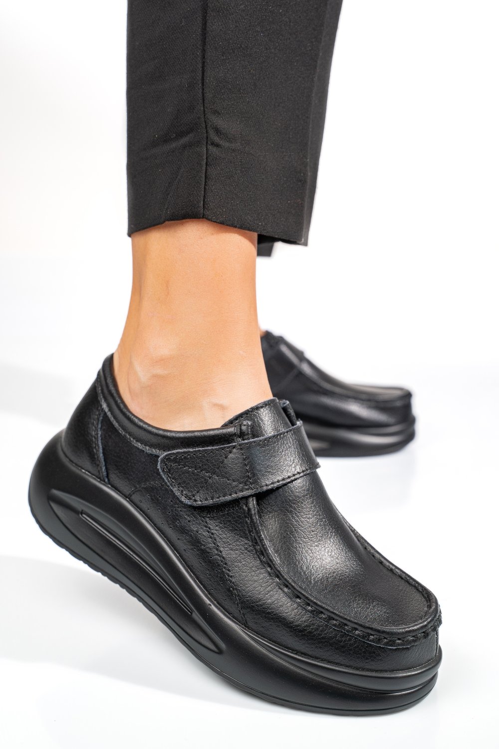 MOCASINI NEGRI PIELE NATURALA TSP3090