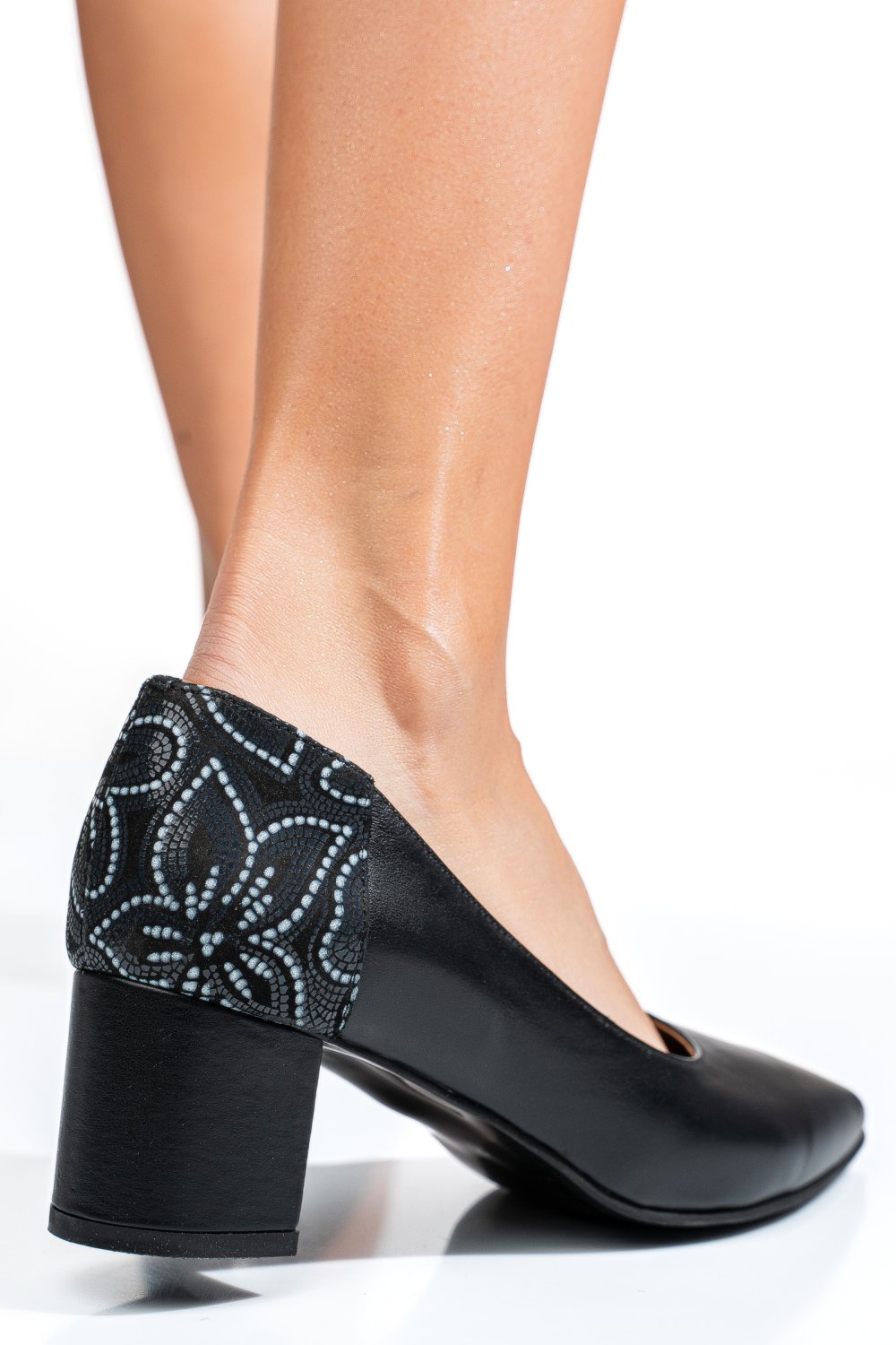 PANTOFI NEGRI PIELE NATURALA 5S77602