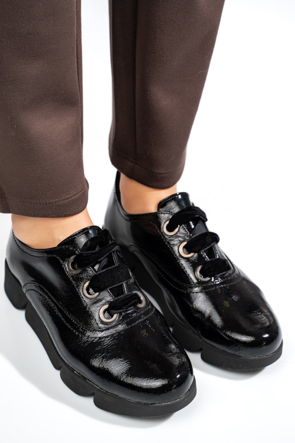 PANTOFI NEGRI PIELE NATURALA LACUITA EPC1549-13