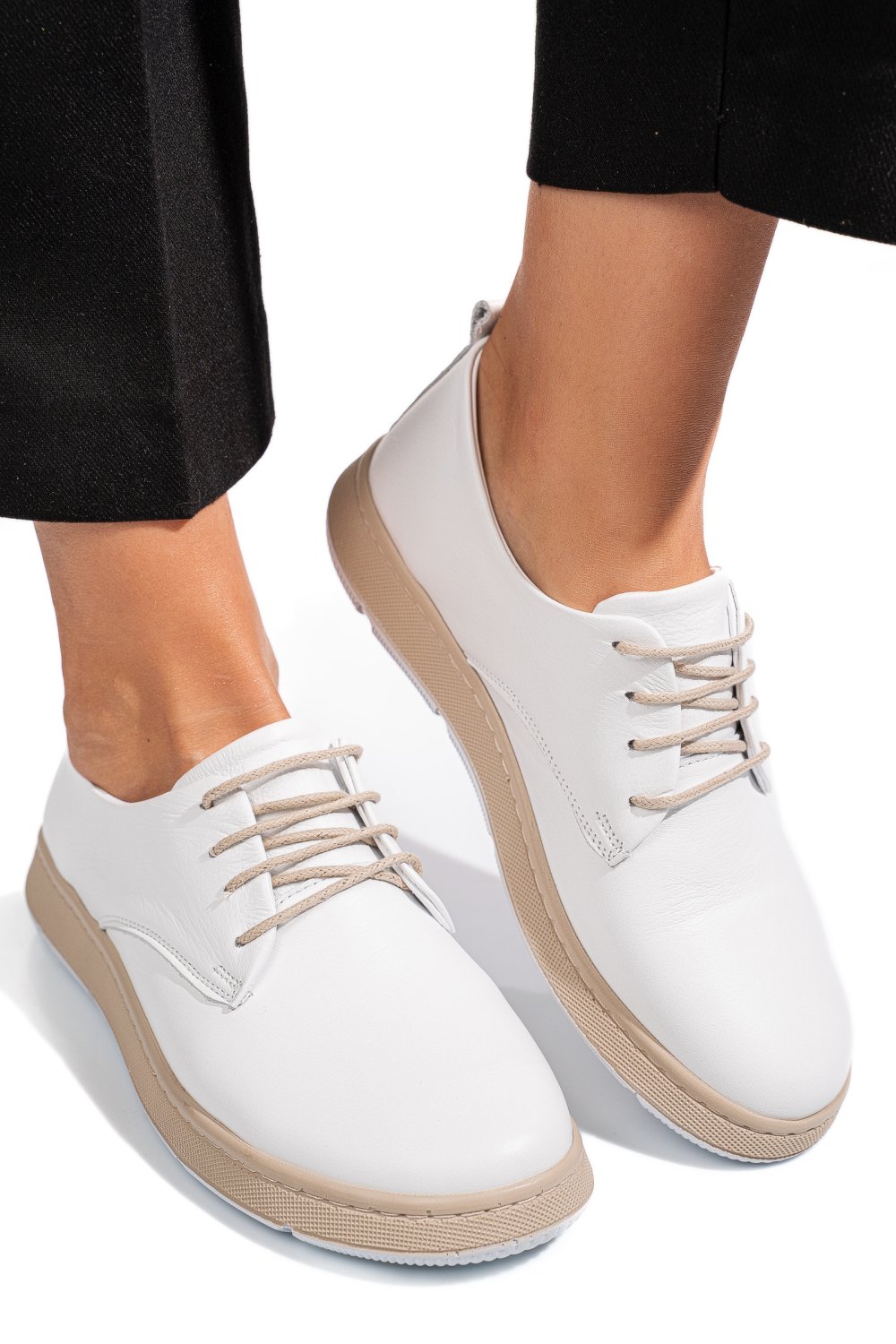 PANTOFI ALBI PIELE NATURALA APCKD070