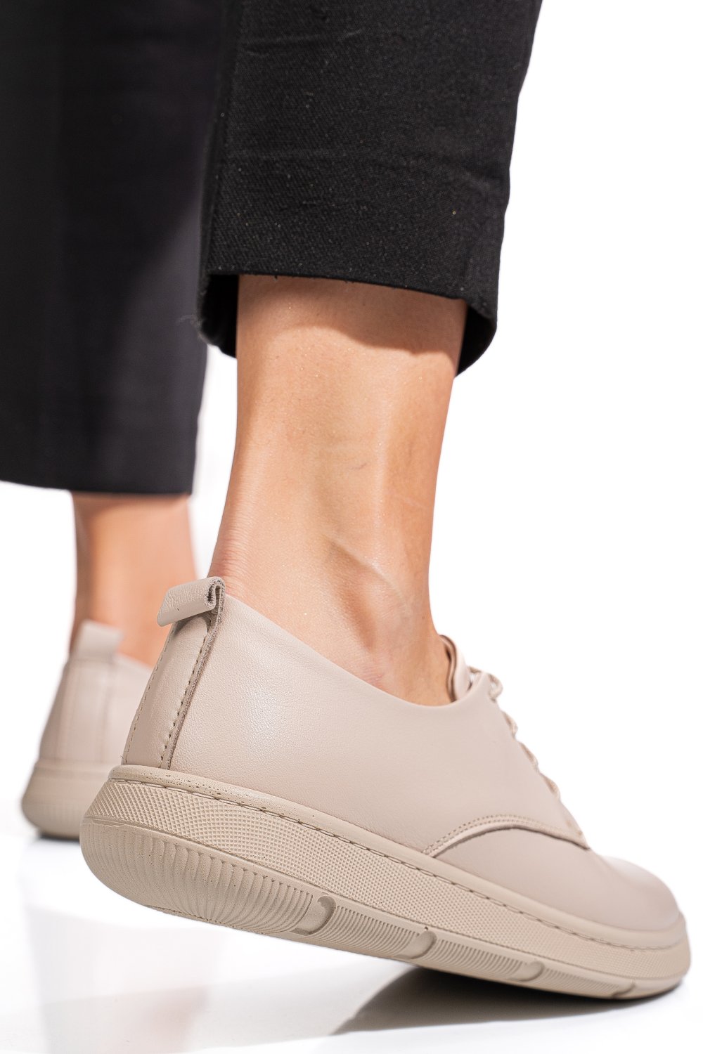 PANTOFI BEJ PIELE NATURALA APCKD070