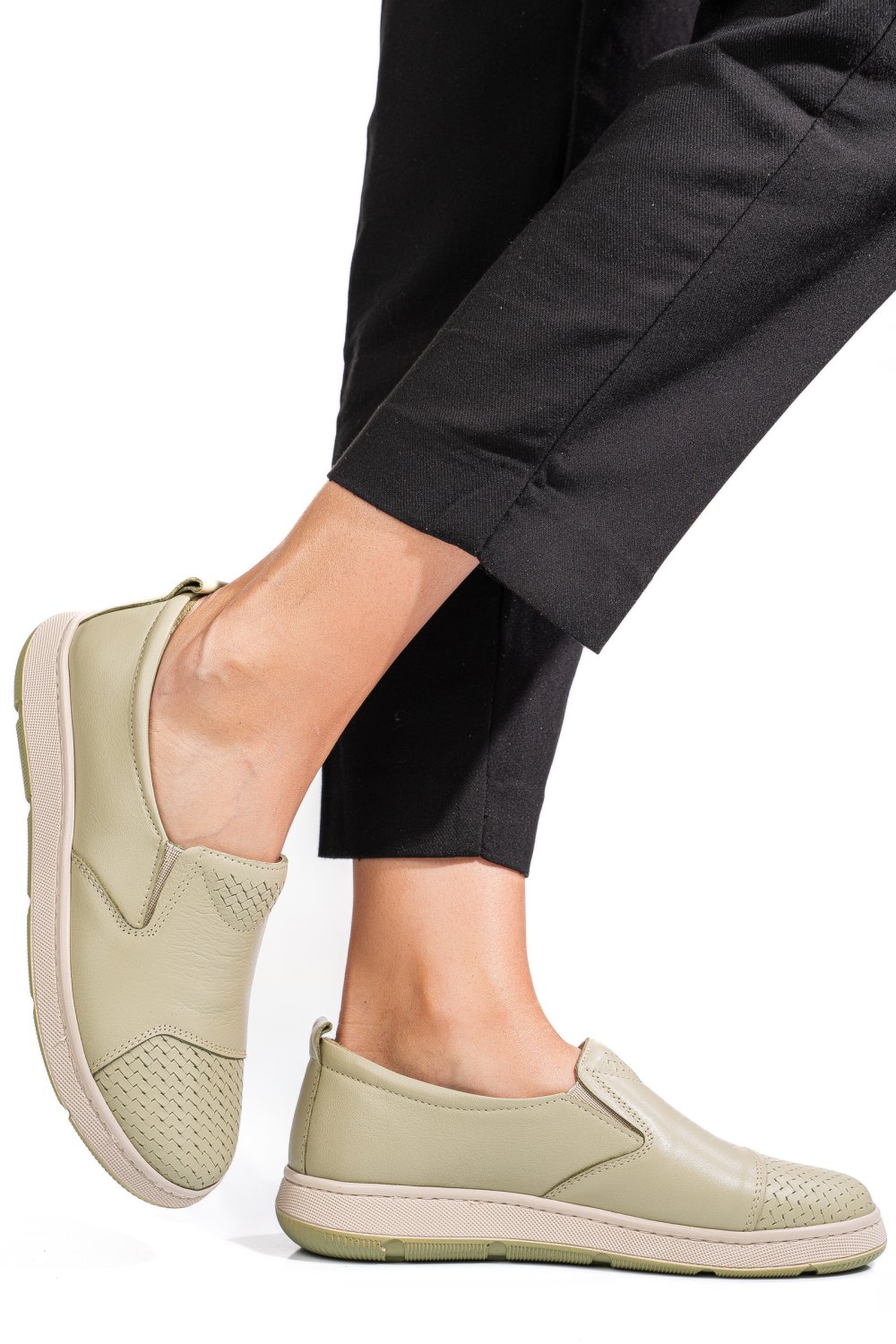 PANTOFI VERZI PIELE NATURALA APCKD090