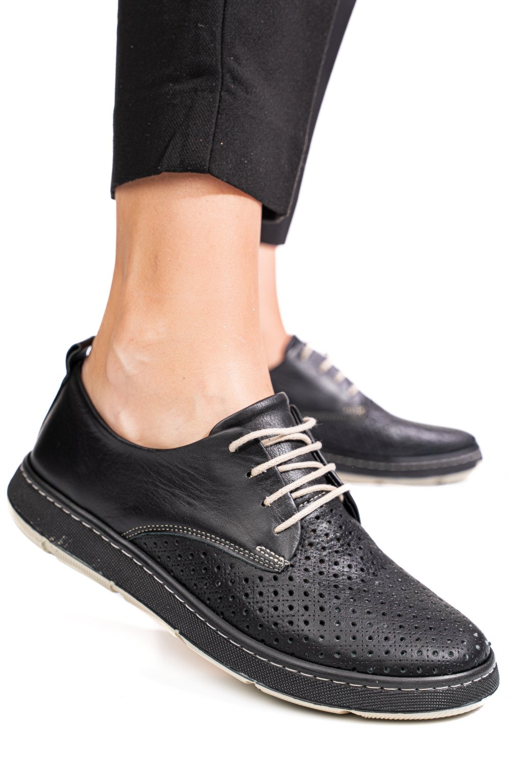 PANTOFI NEGRI PIELE NATURALA APCKD030