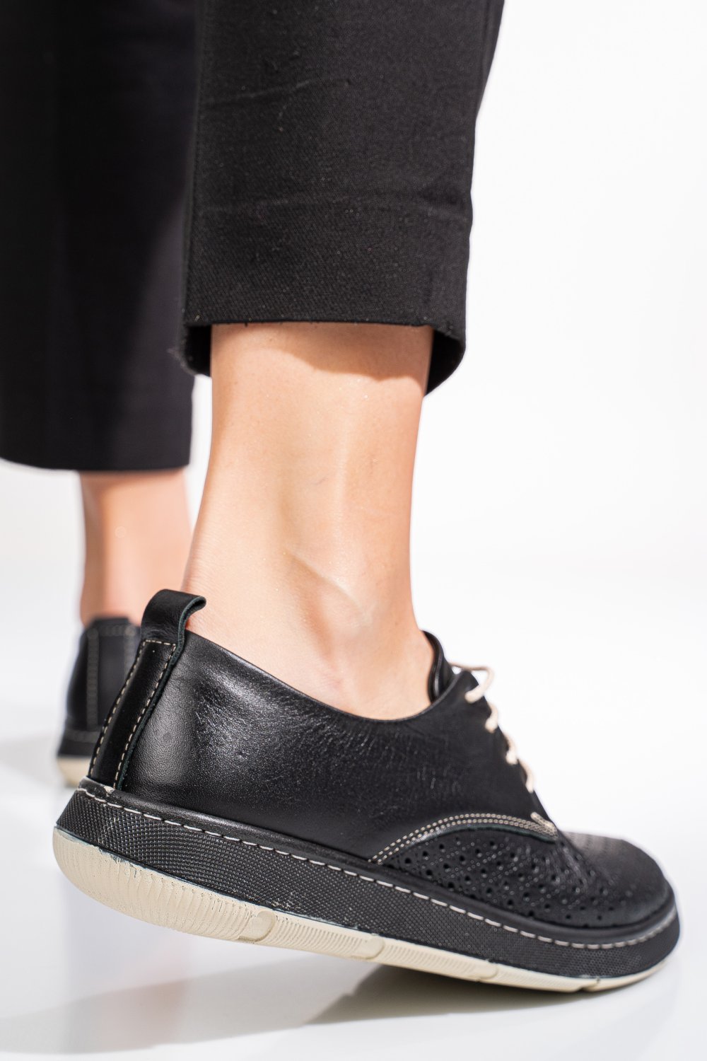 PANTOFI NEGRI PIELE NATURALA APCKD030