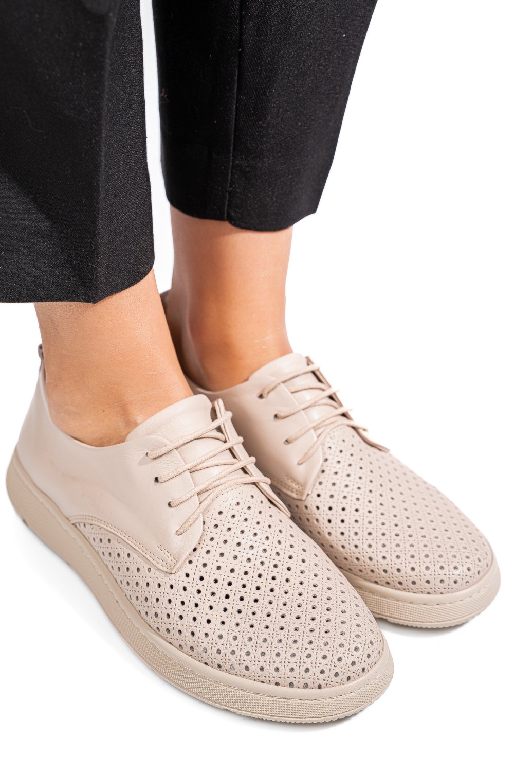 PANTOFI BEJ PIELE NATURALA APCKD030