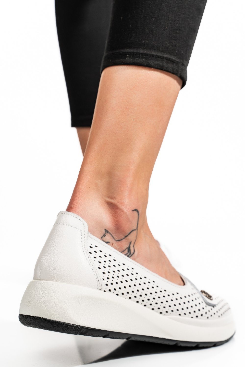 MOCASINI ALBI PIELE NATURALA JSPY3951