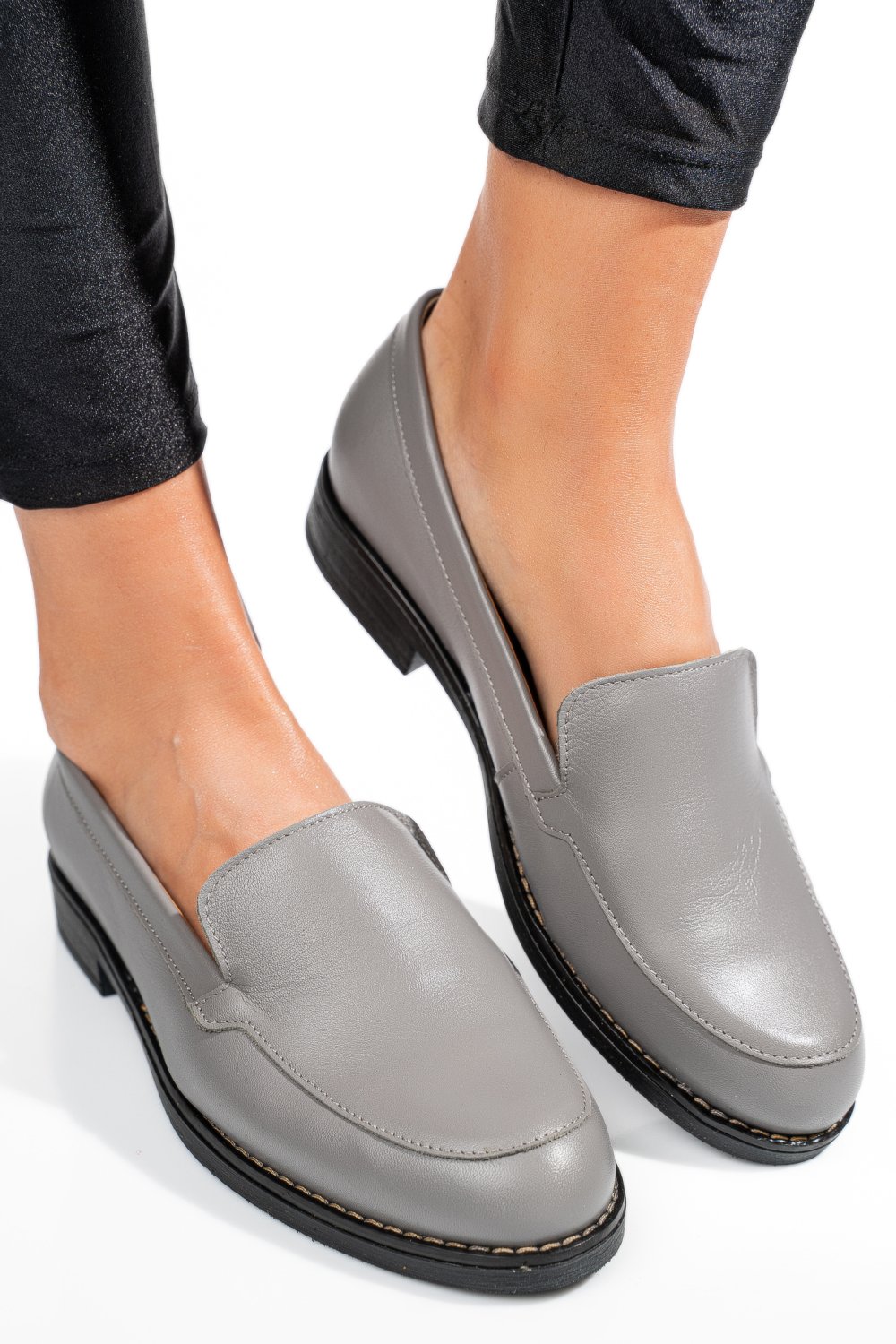 MOCASINI GRI DESCHIS PIELE NATURALA 1PC110