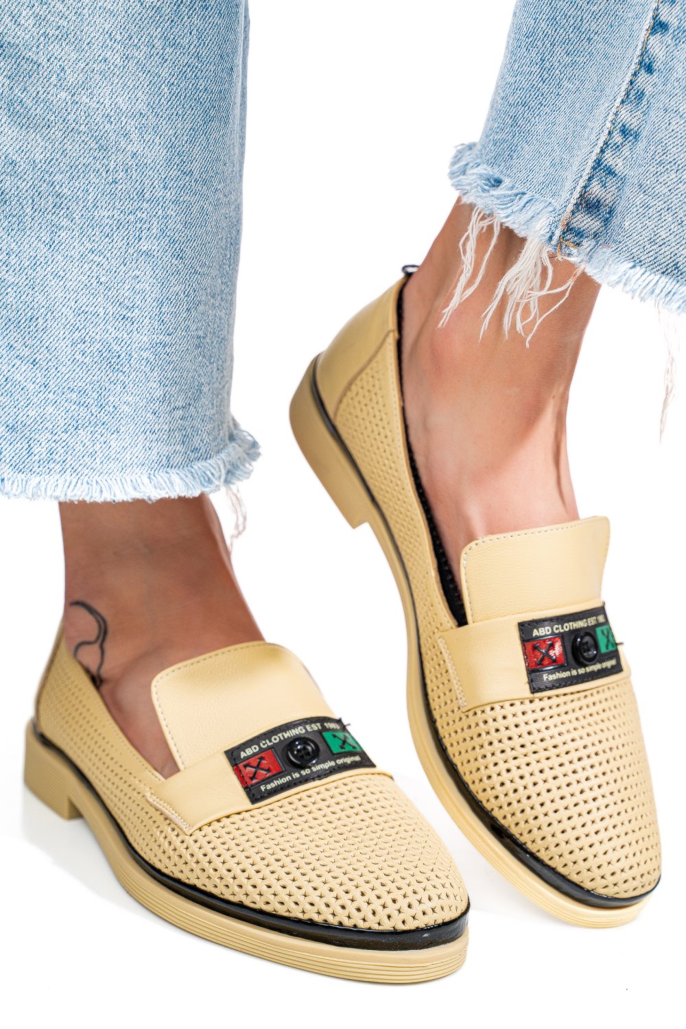 PANTOFI BEJ PIELE NATURALA 1PC121