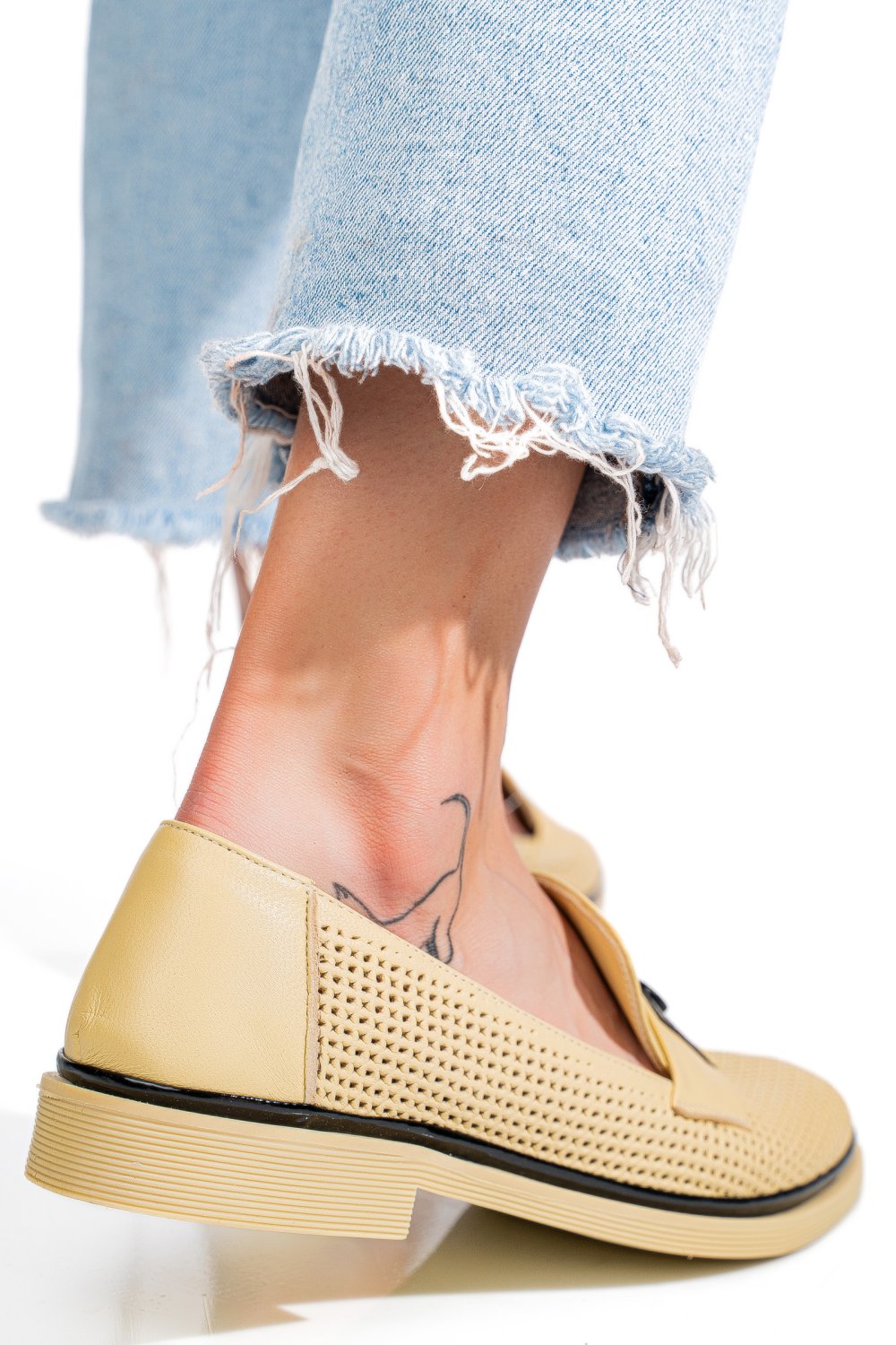 PANTOFI BEJ PIELE NATURALA 1PC121