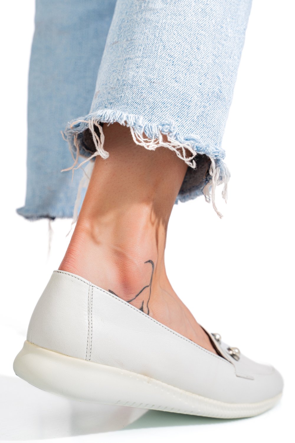 PANTOFI ALBI PIELE NATURALA 8PC6202