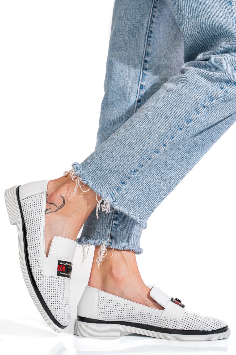 PANTOFI ALBI PIELE NATURALA 1PC121