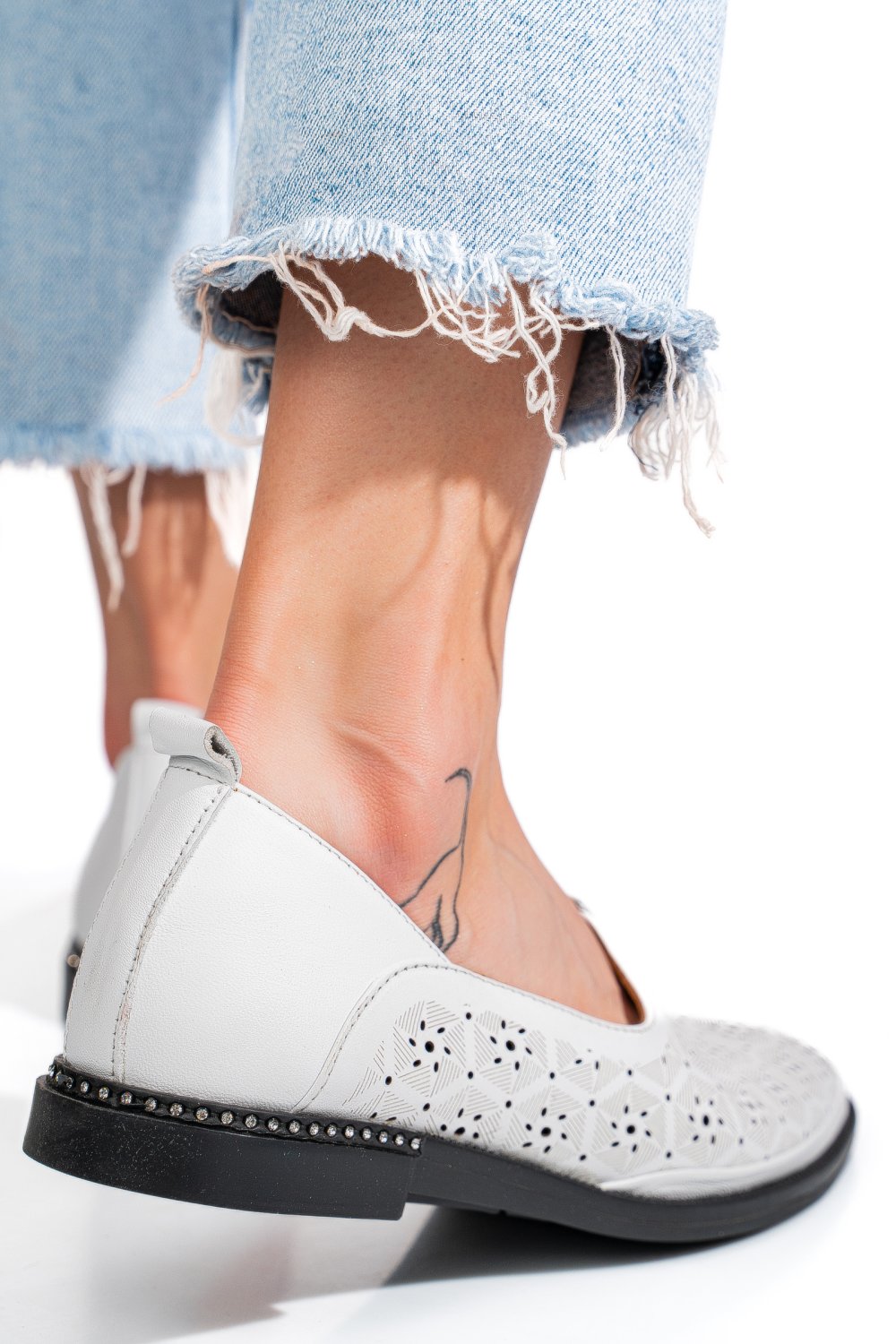 PANTOFI ALBI PIELE NATURALA 1PC1002