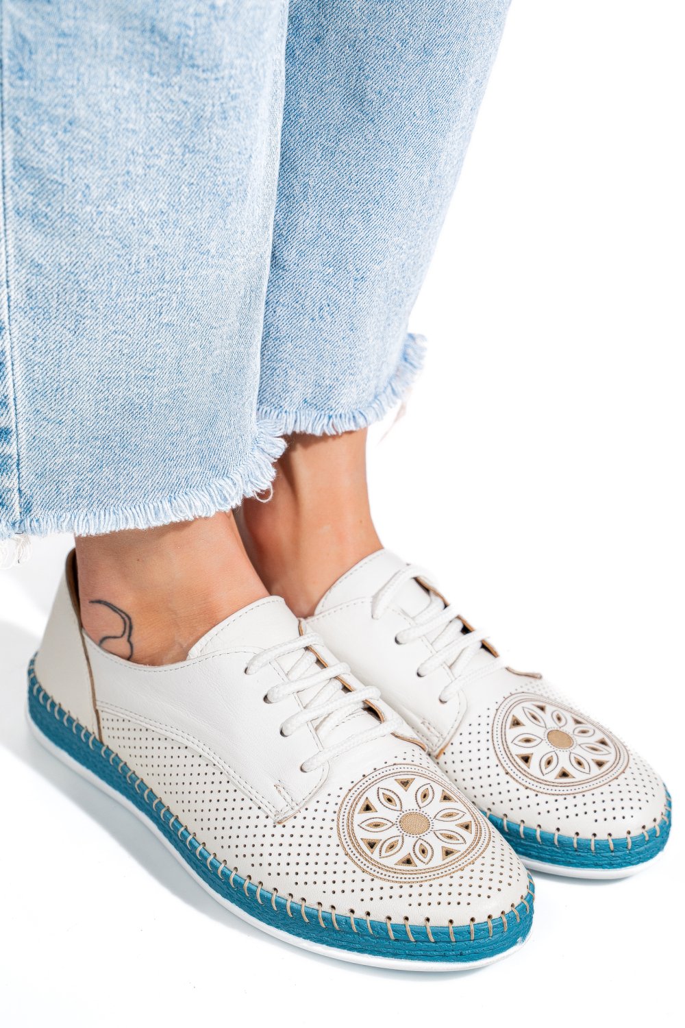 PANTOFI SPORT ALBI PIELE NATURALA 1PC31