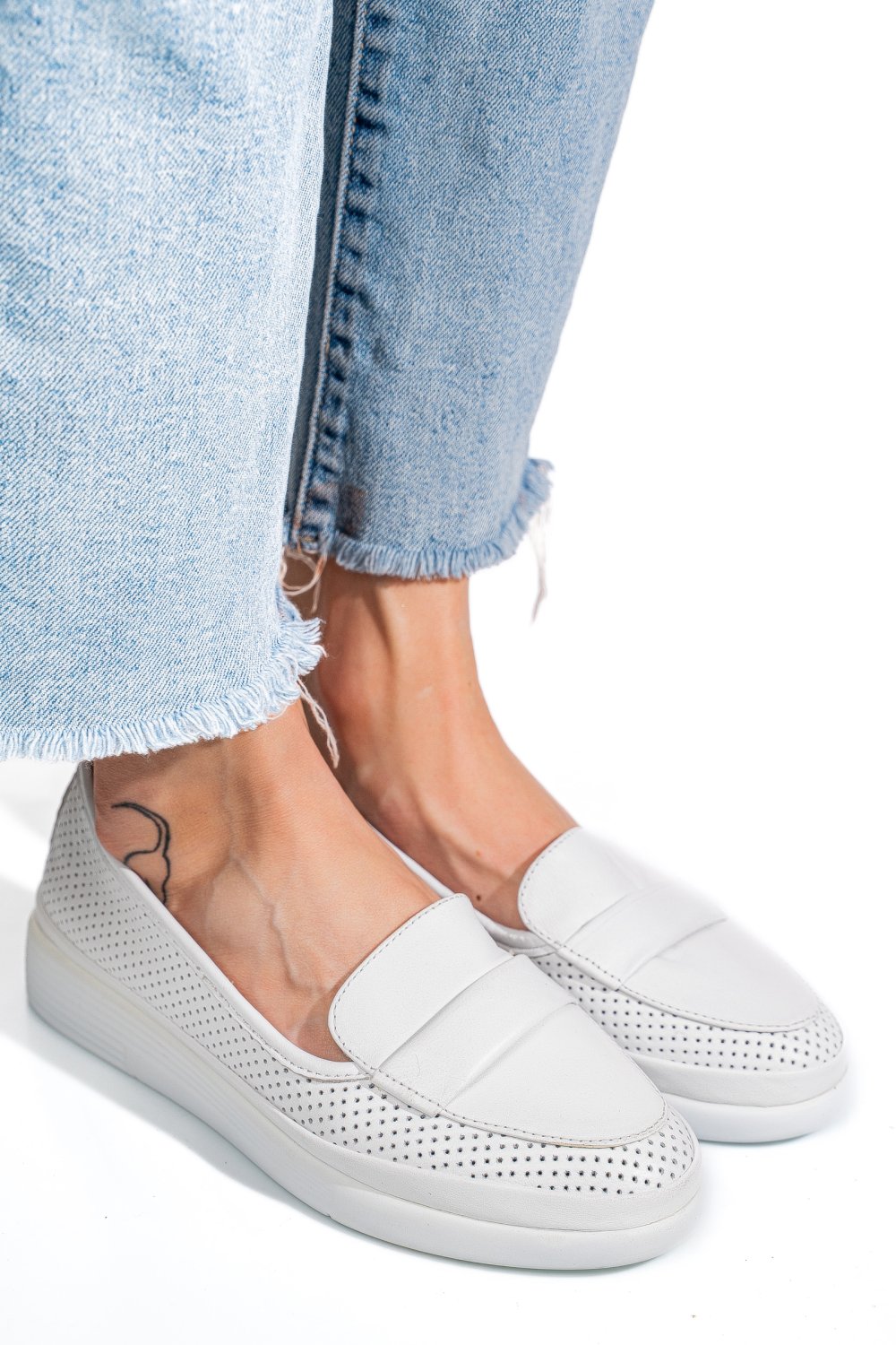 MOCASINI ALBI PIELE NATURALA APCK1100