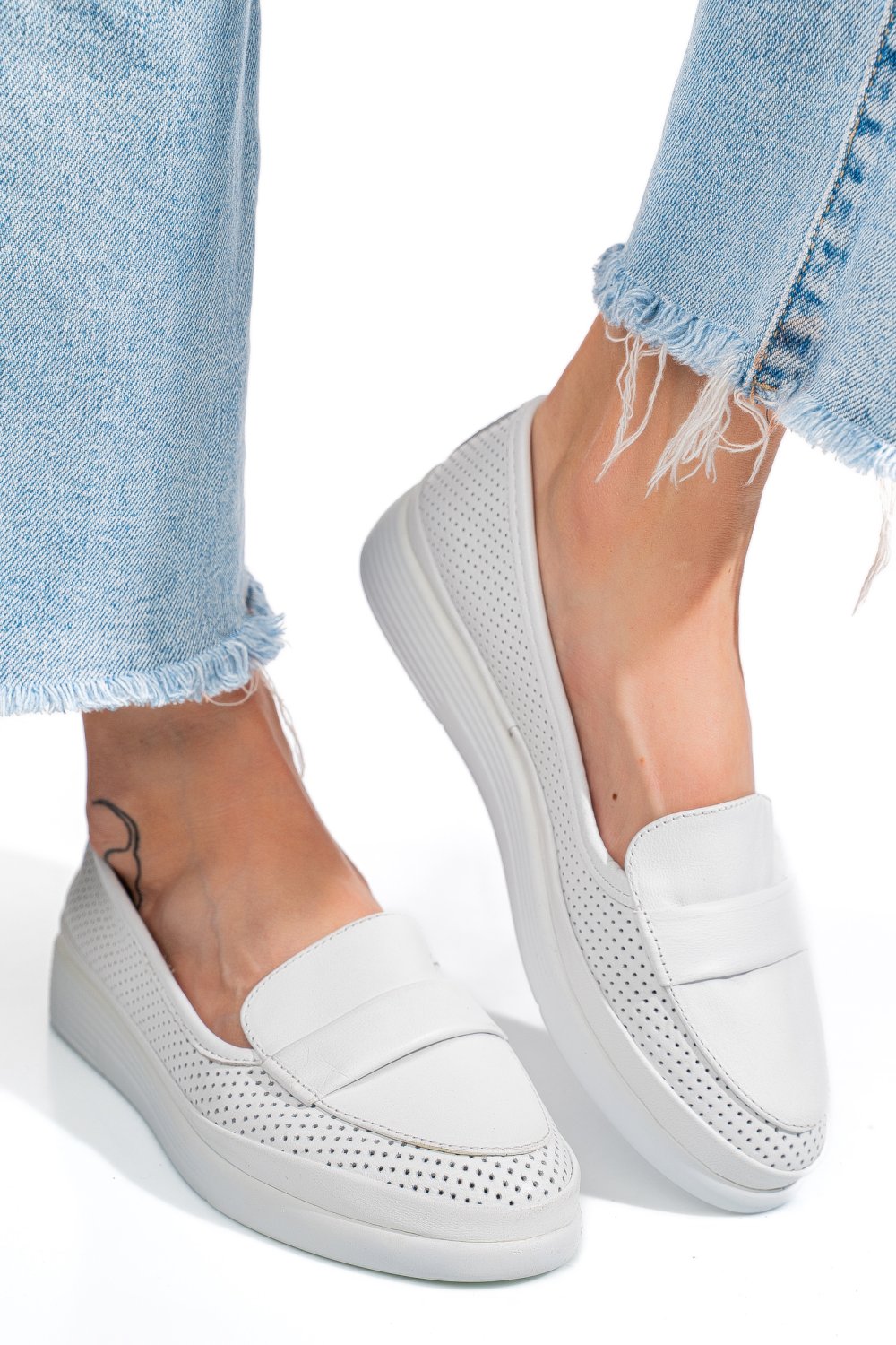 MOCASINI ALBI PIELE NATURALA APCK1100