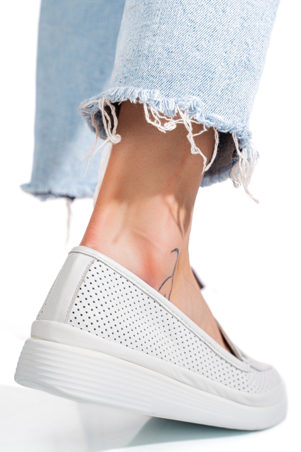 MOCASINI ALBI PIELE NATURALA APCK1100
