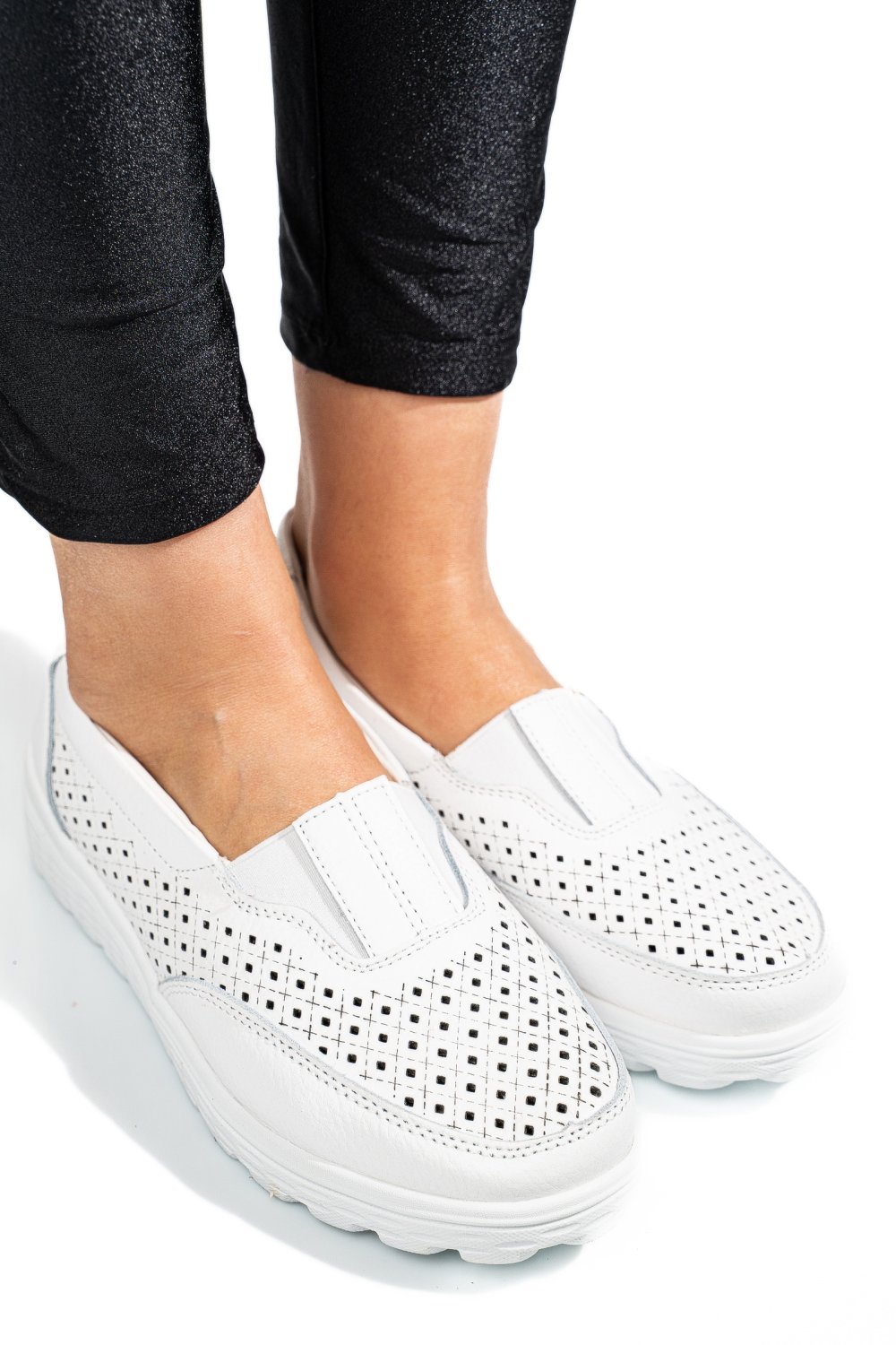 MOCASINI ALBI PIELE NATURALA DSPX22025