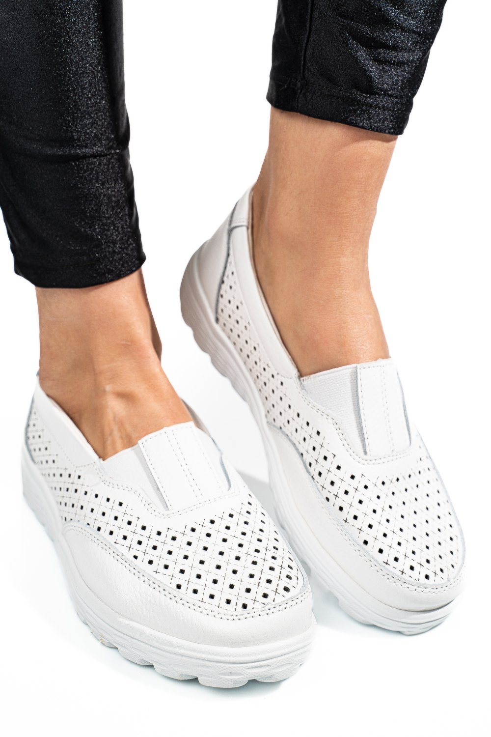MOCASINI ALBI PIELE NATURALA DSPX22025