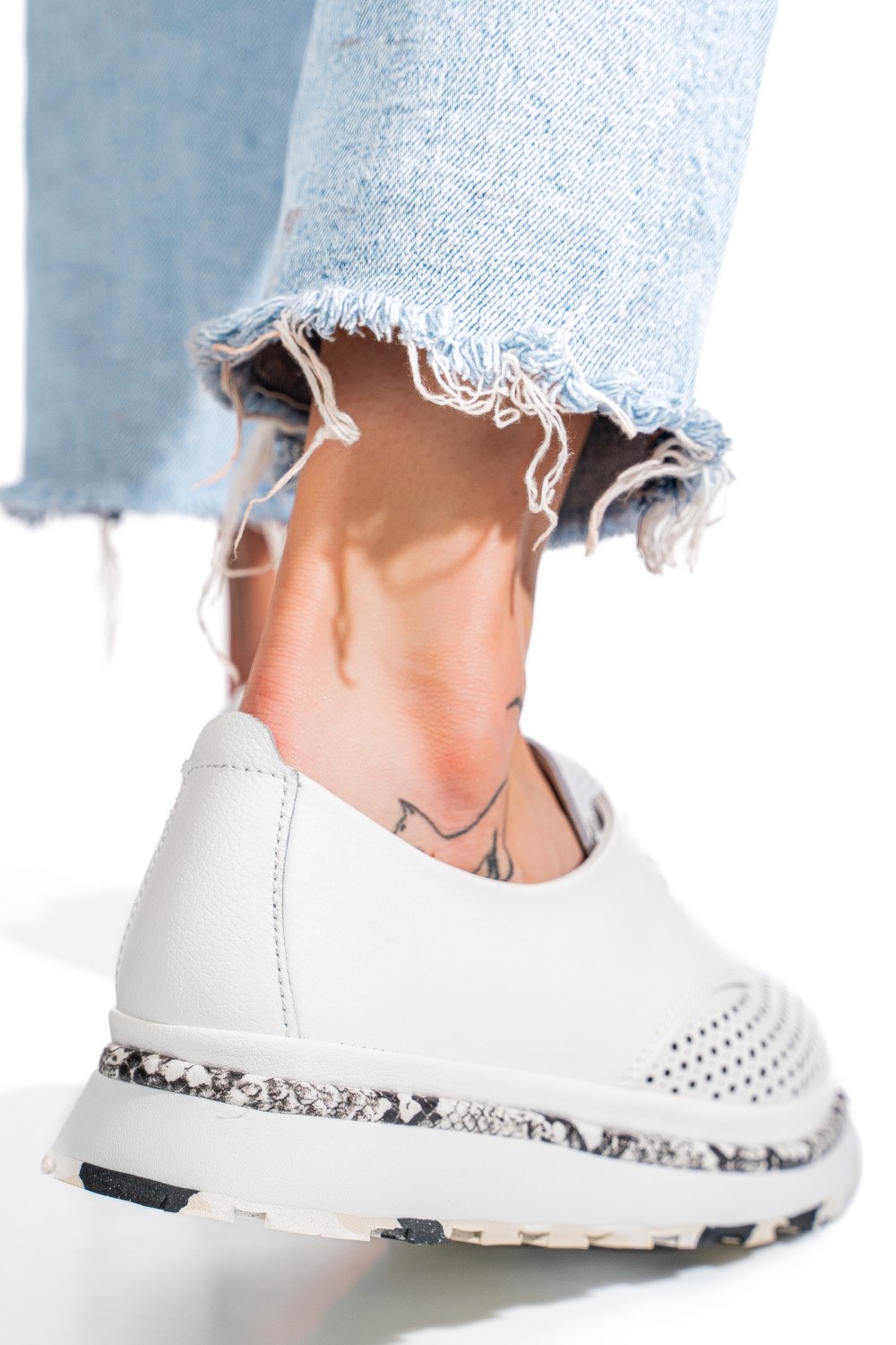 PANTOFI ALBI PIELE NATURALA JSPY3930