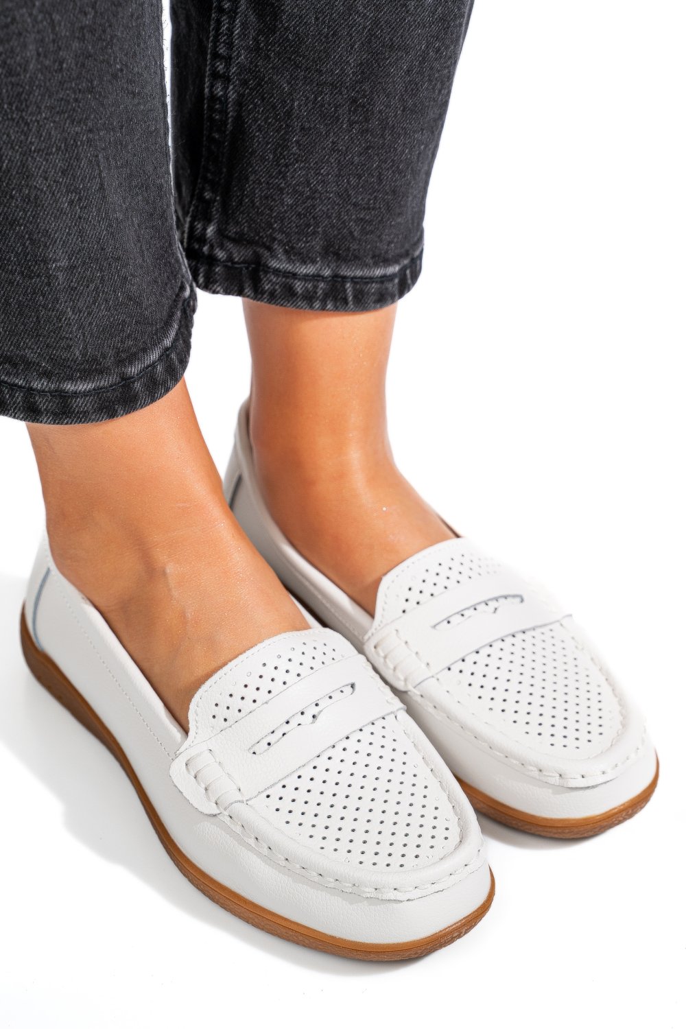 MOCASINI ALBI PIELE NATURALA TSP3041