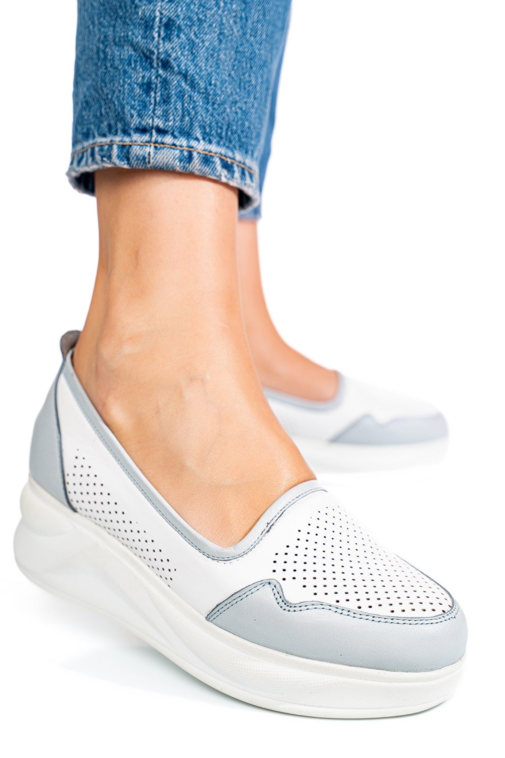 PANTOFI ALBI PIELE NATURALA 2PC007