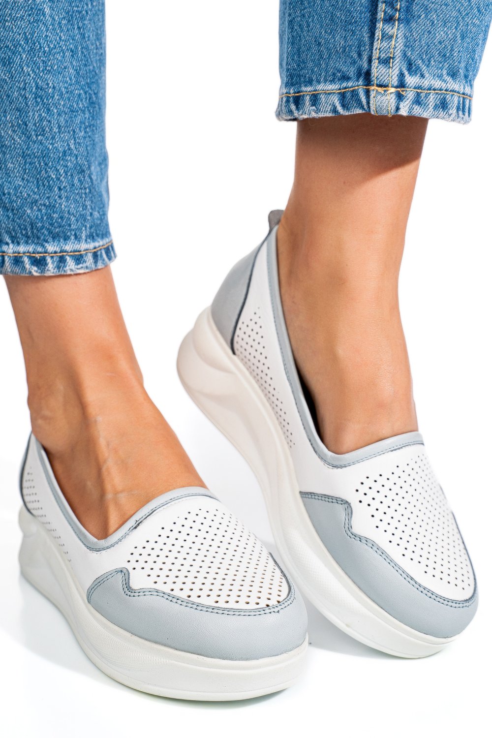 PANTOFI ALBI PIELE NATURALA 2PC007