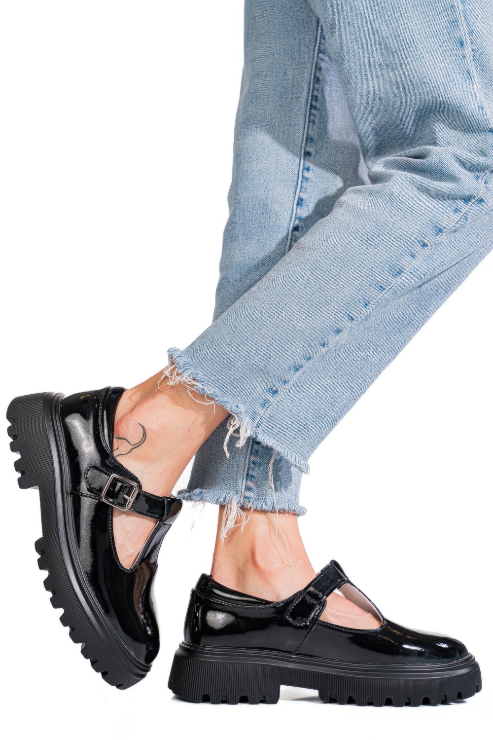 PANTOFI NEGRI PIELE NATURALA LACUITA FSP002297
