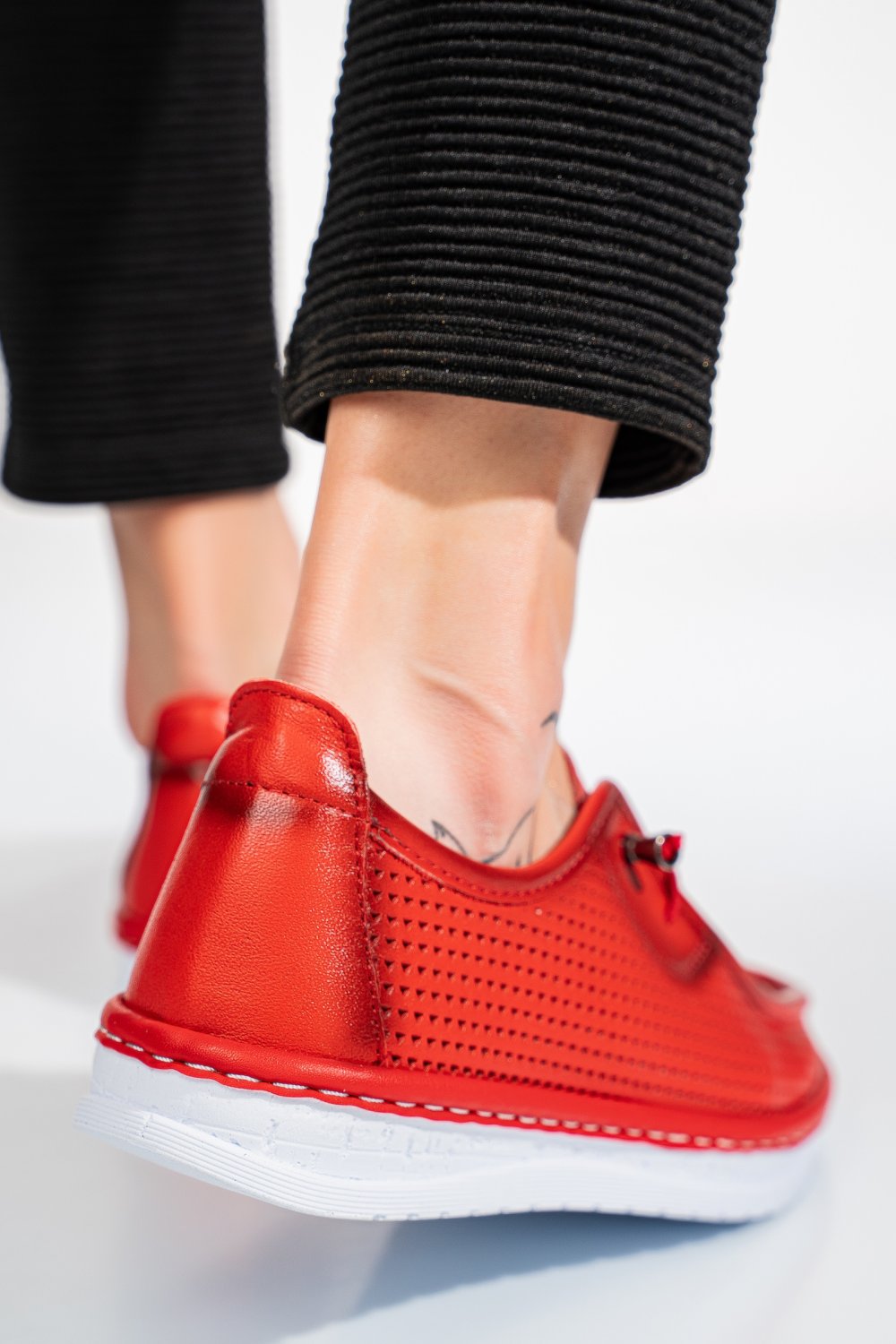 MOCASINI ROSII PIELE NATURALA 1PC960