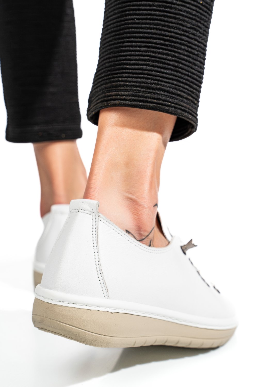 PANTOFI SPORT ALBI PIELE NATURALA 1PC17