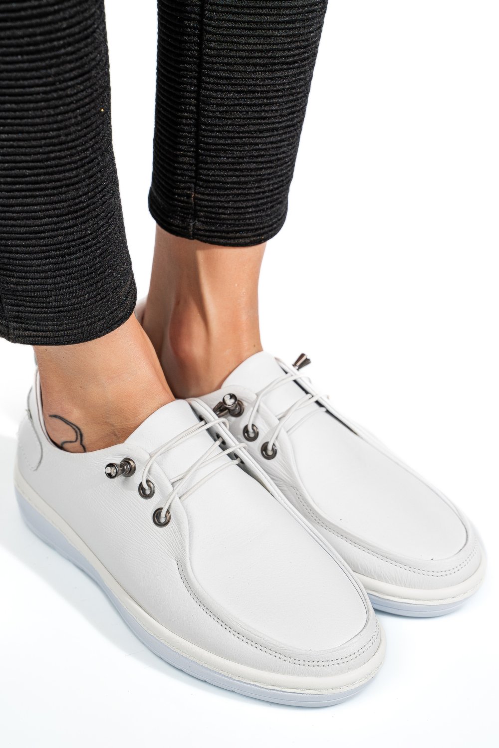 MOCASINI ALBI PIELE NATURALA 1PC44