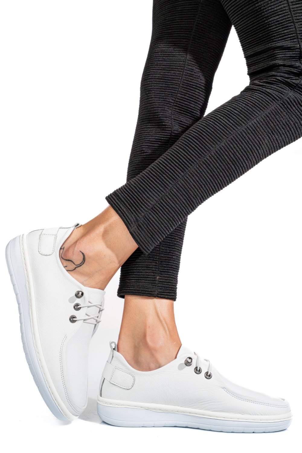 MOCASINI ALBI PIELE NATURALA 1PC44