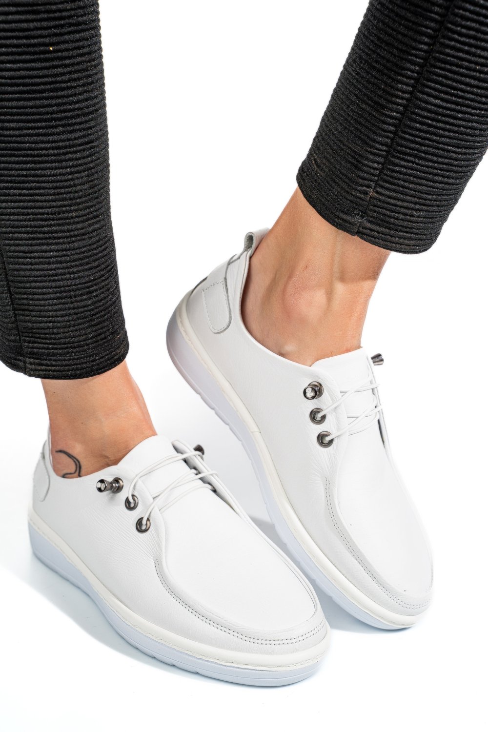 MOCASINI ALBI PIELE NATURALA 1PC44