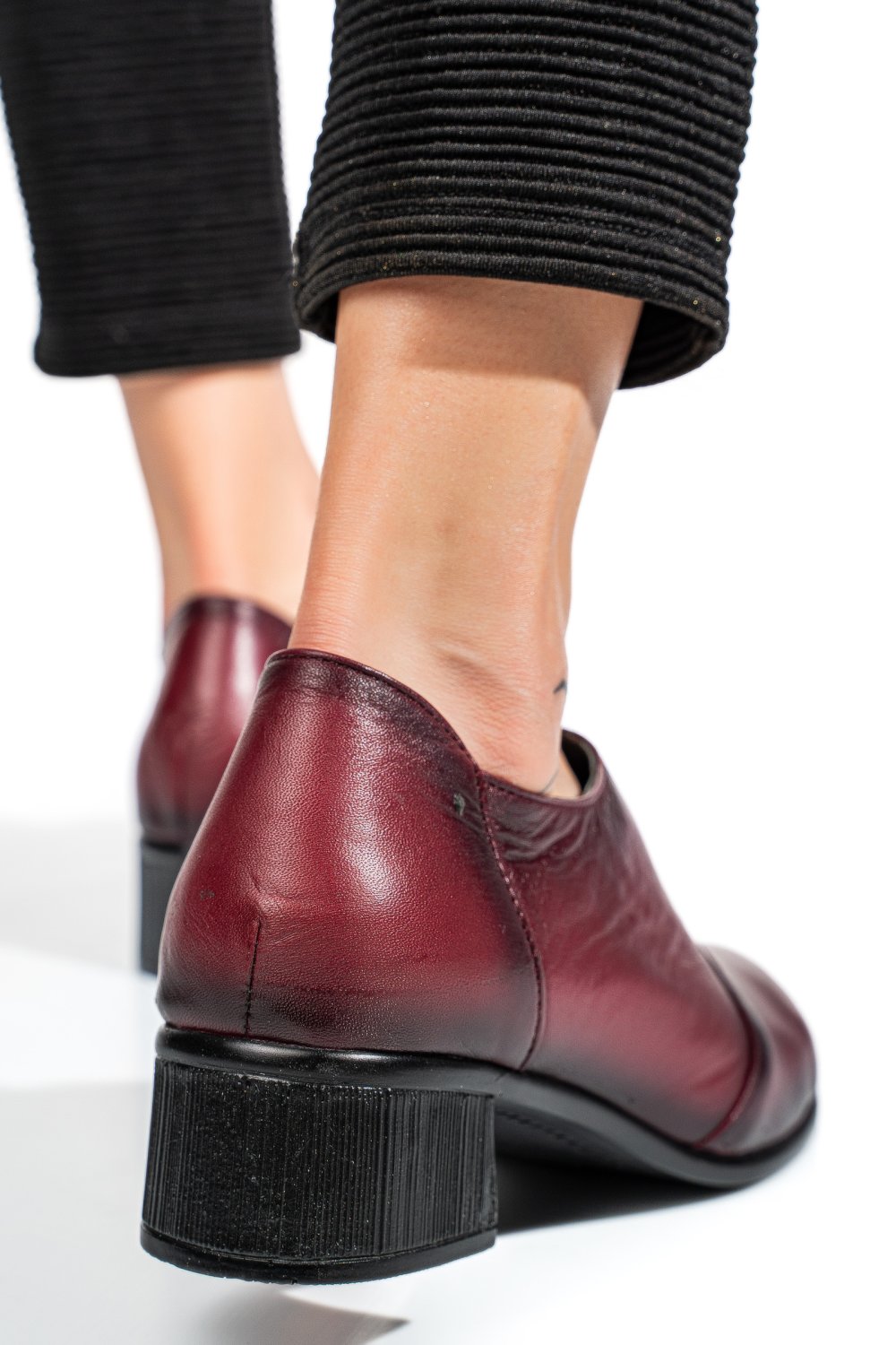 PANTOFI VISINII PIELE NATURALA 1PC000