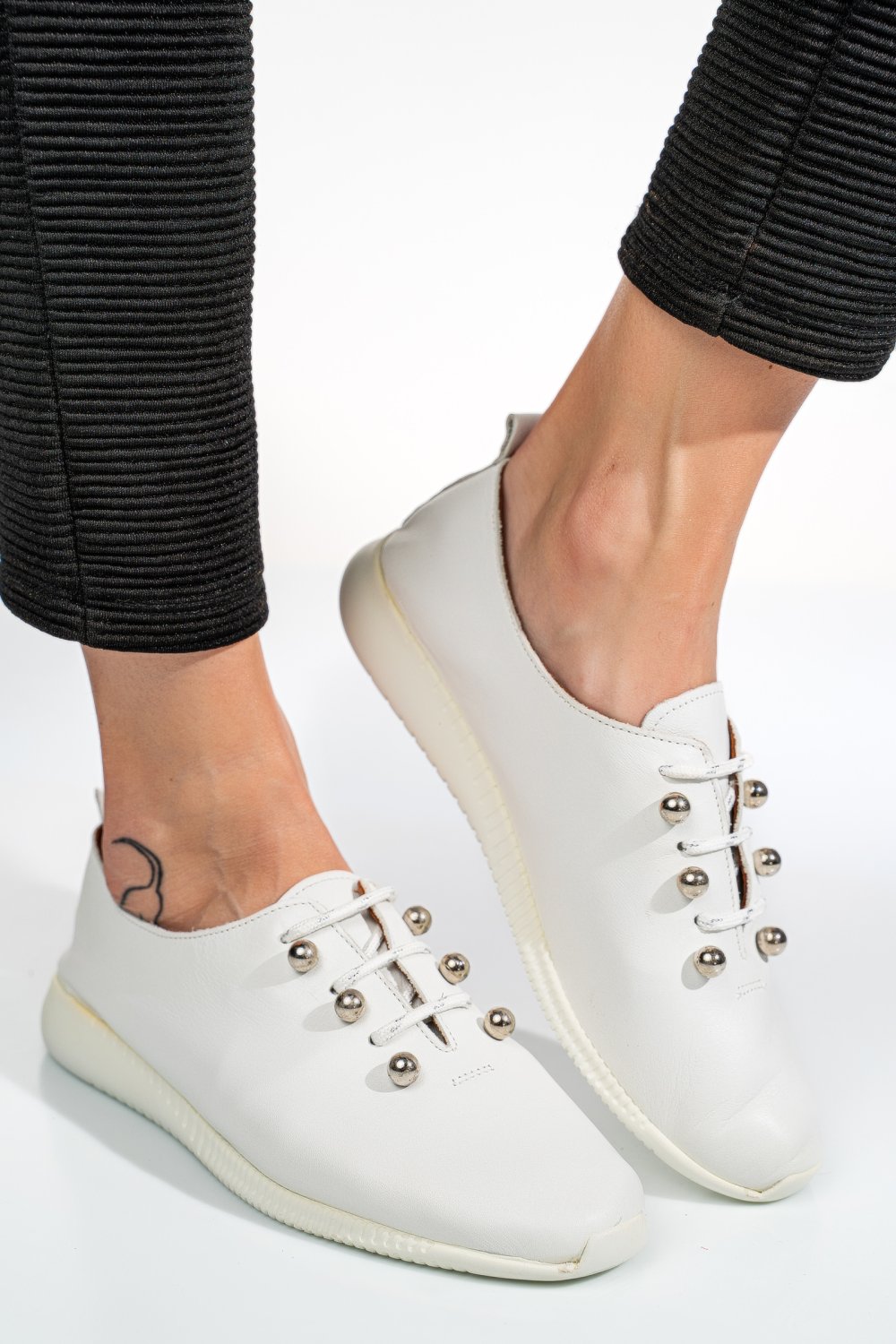 PANTOFI SPORT ALBI PIELE NATURALA 8PC6223