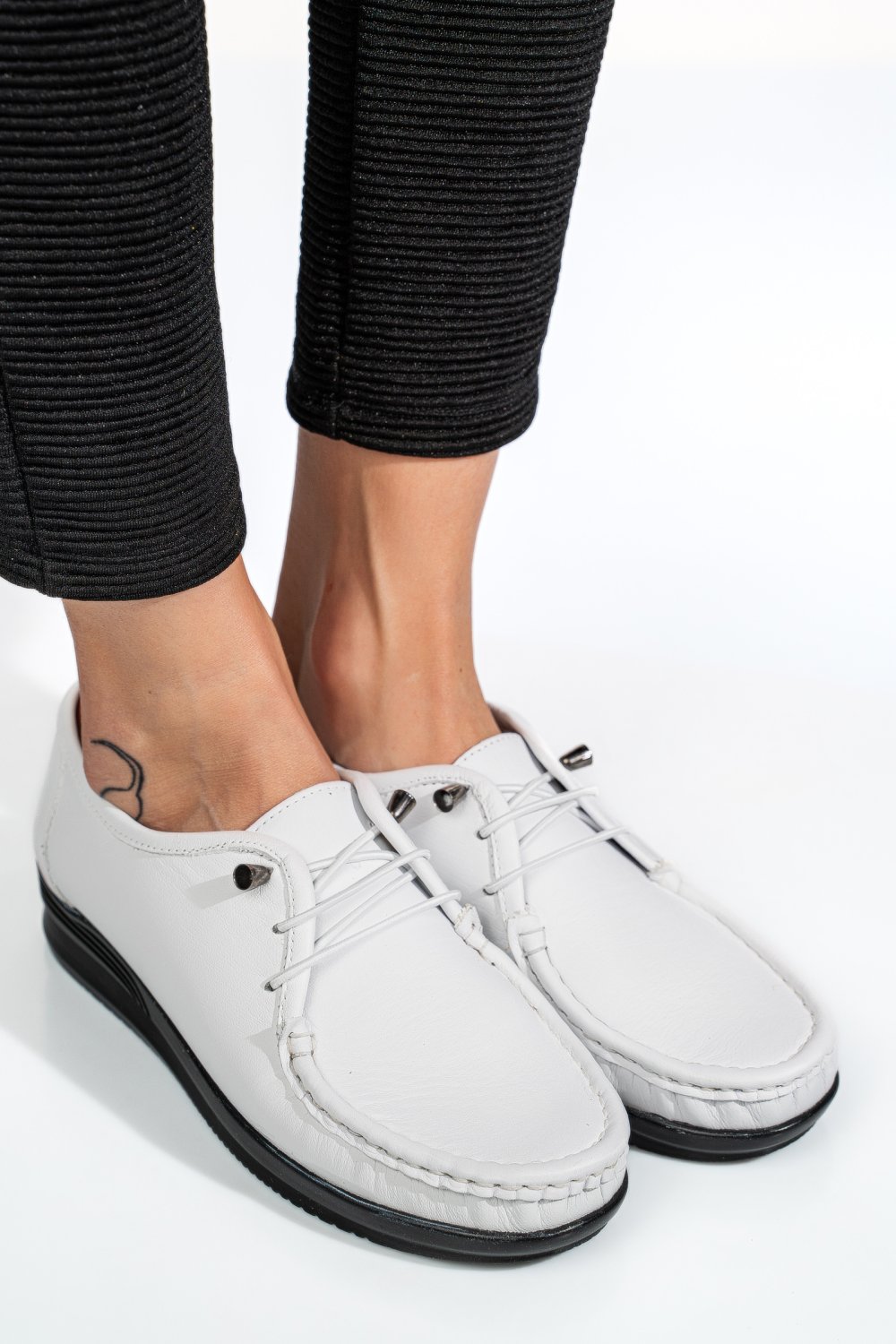 MOCASINI ALBI PIELE NATURALA 3PC03