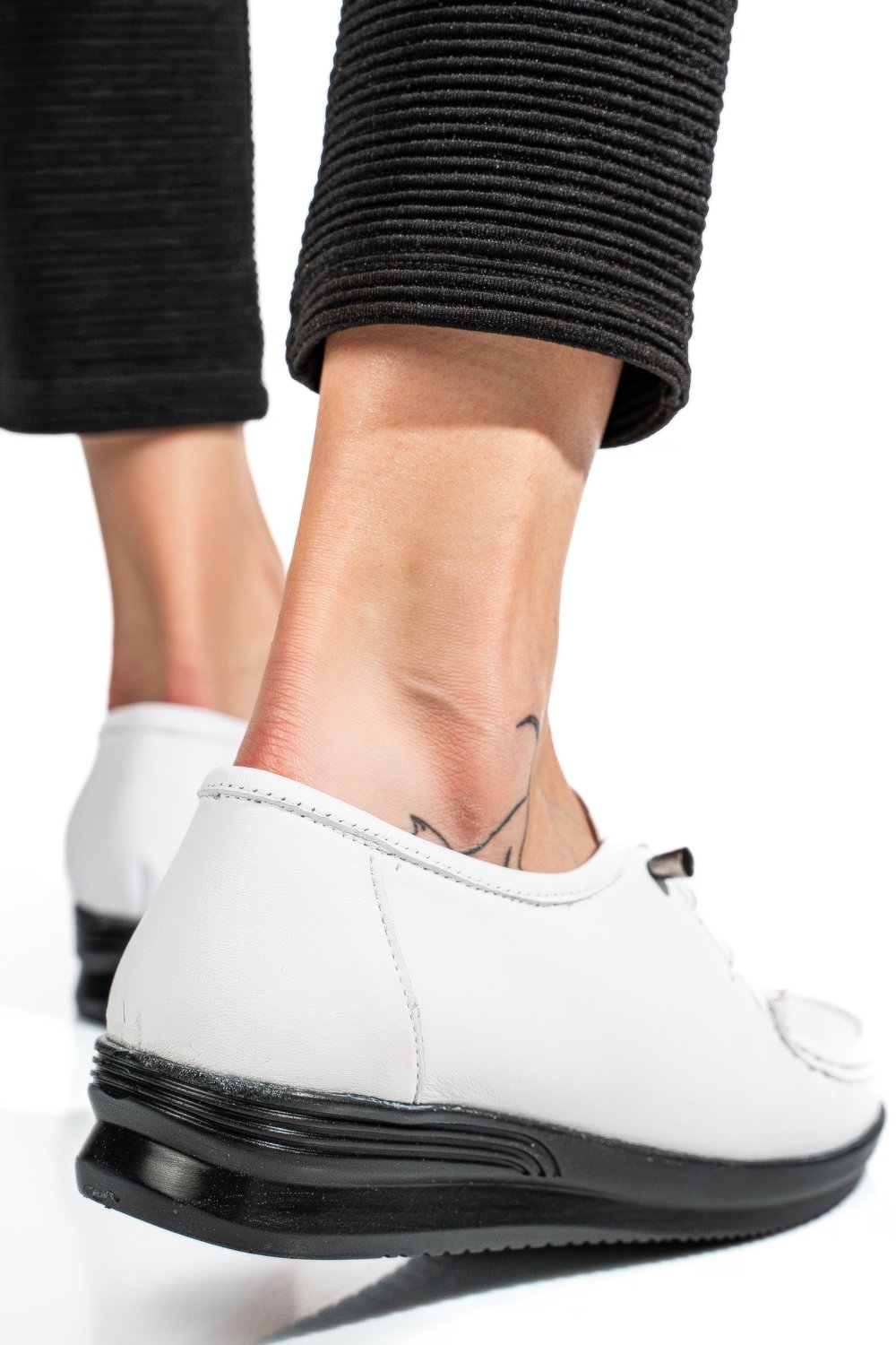 MOCASINI ALBI PIELE NATURALA 3PC03