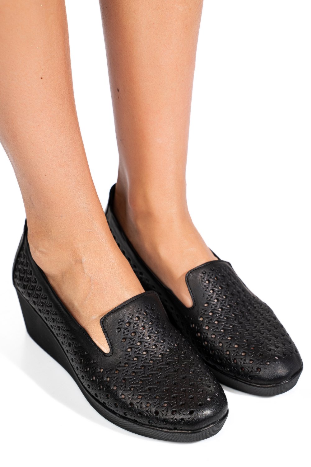 PANTOFI NEGRI PIELE NATURALA 4PC001