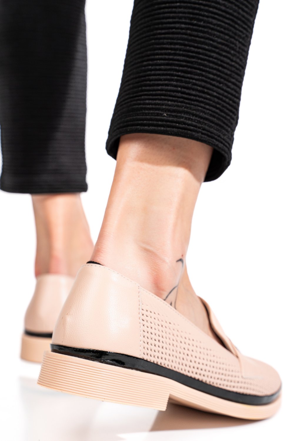 PANTOFI ROZ PIELE NATURALA 1PC121