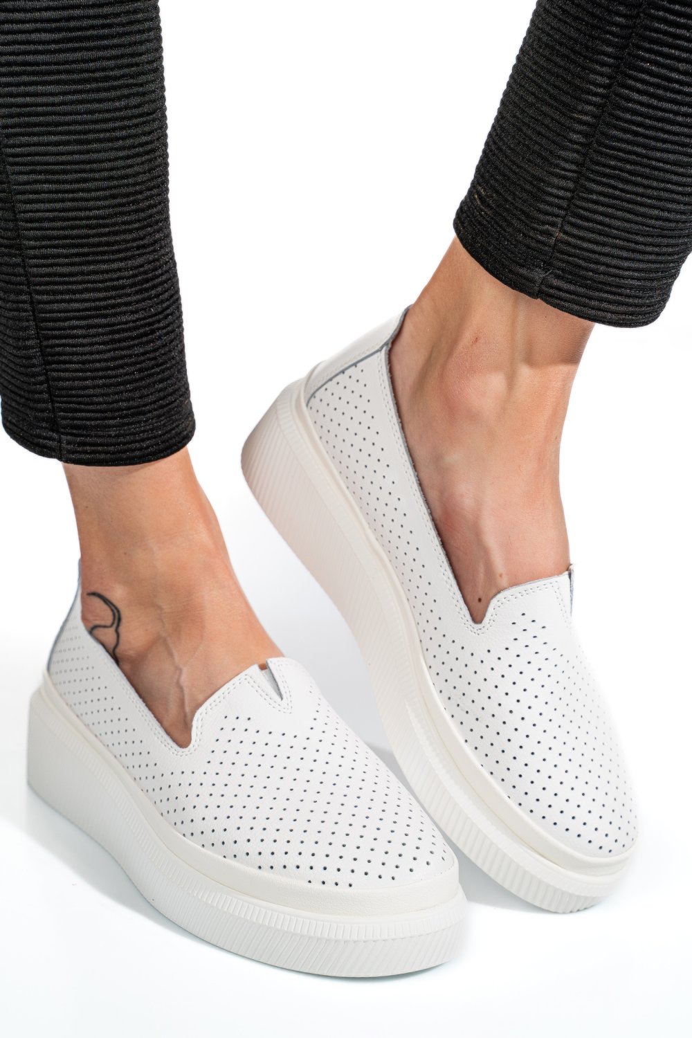 MOCASINI ALBI PIELE NATURALA JSPY3872