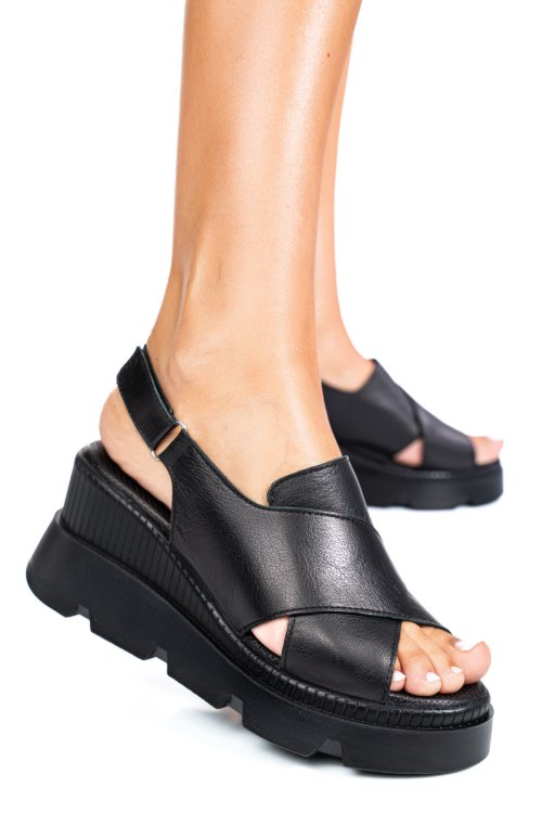 Sandale negre piele naturala apckd2000
