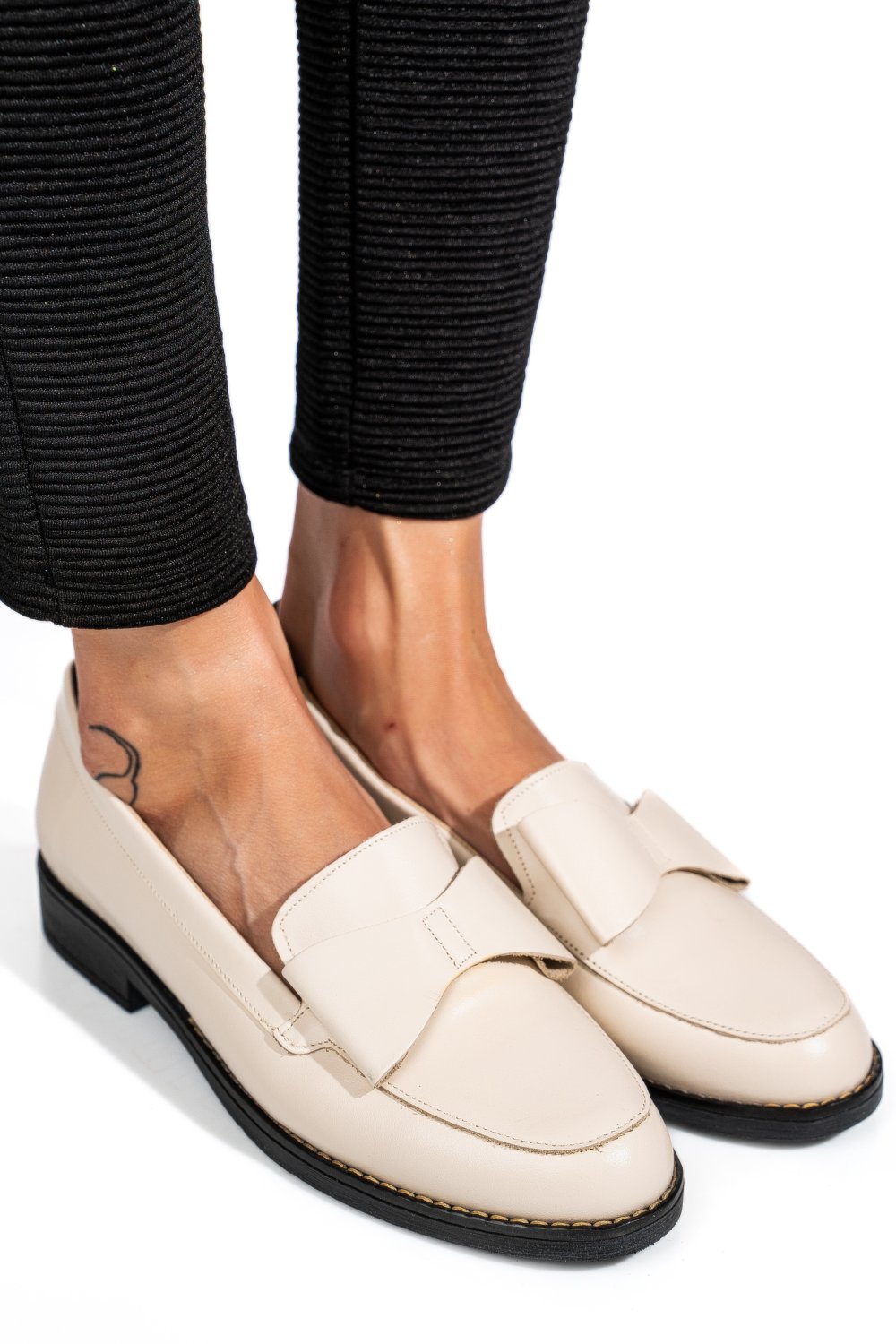 MOCASINI ALBI PIELE NATURALA 1PC110
