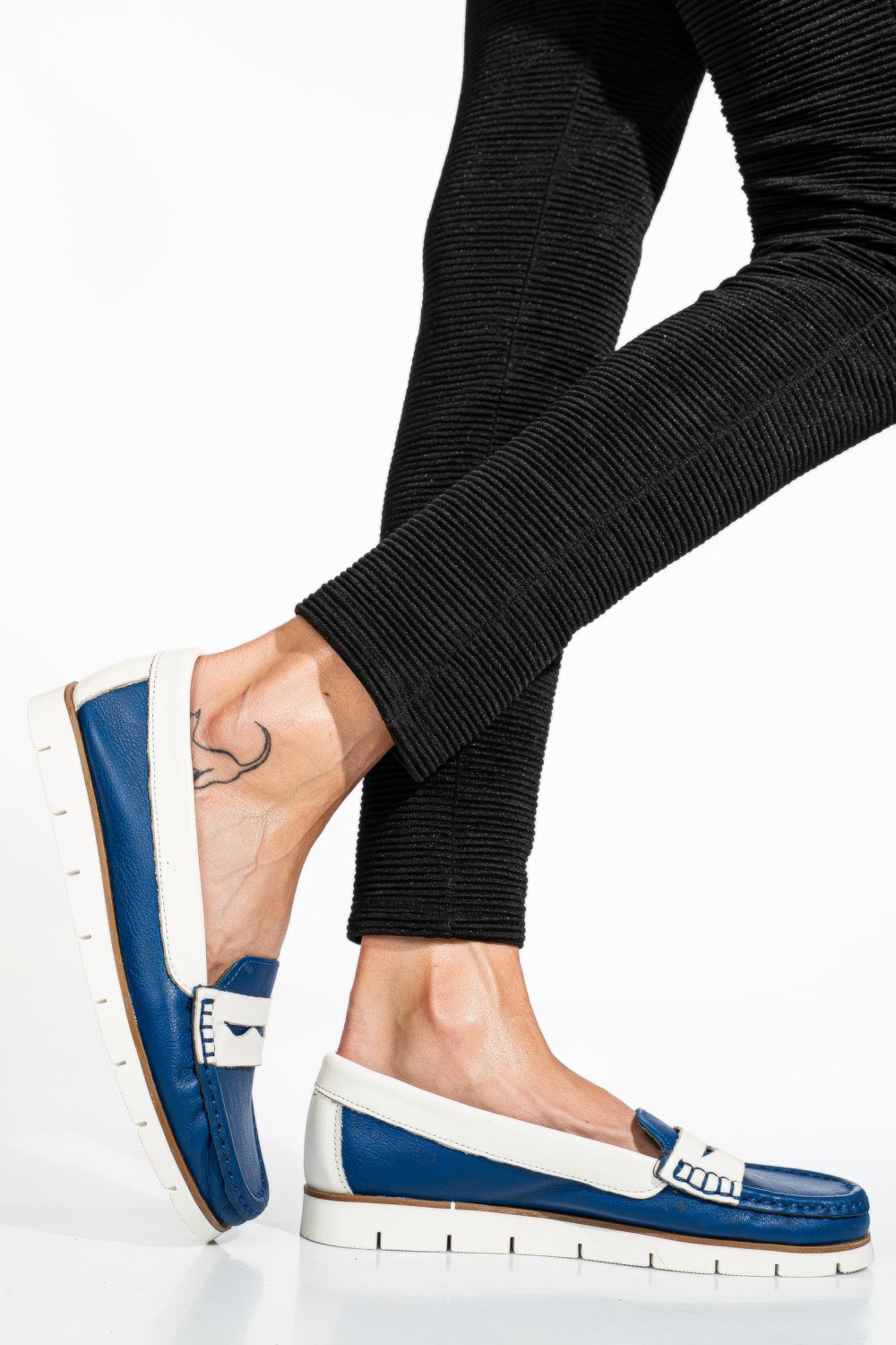 MOCASINI ALBASTRI PIELE NATURALA APCK2100