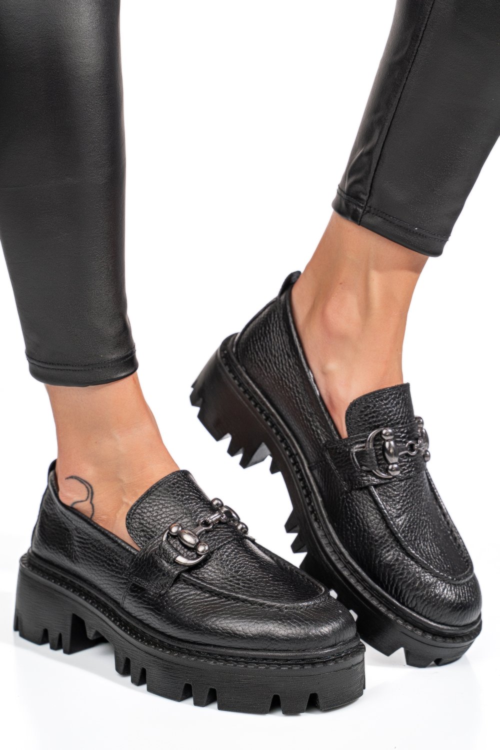 MOCASINI NEGRI PIELE NATURALA IPCBM019B