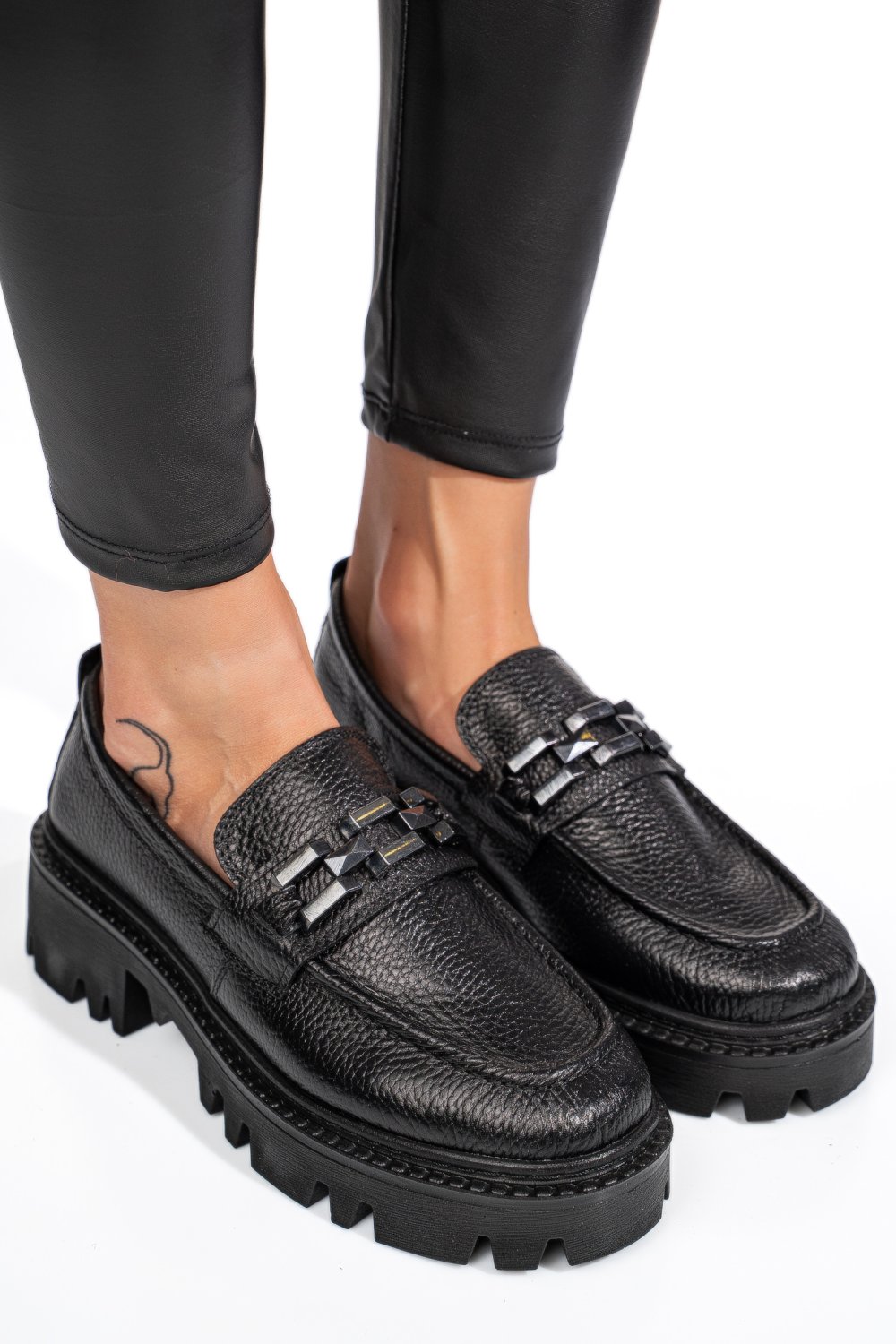 MOCASINI NEGRI PIELE NATURALA IPCBM017