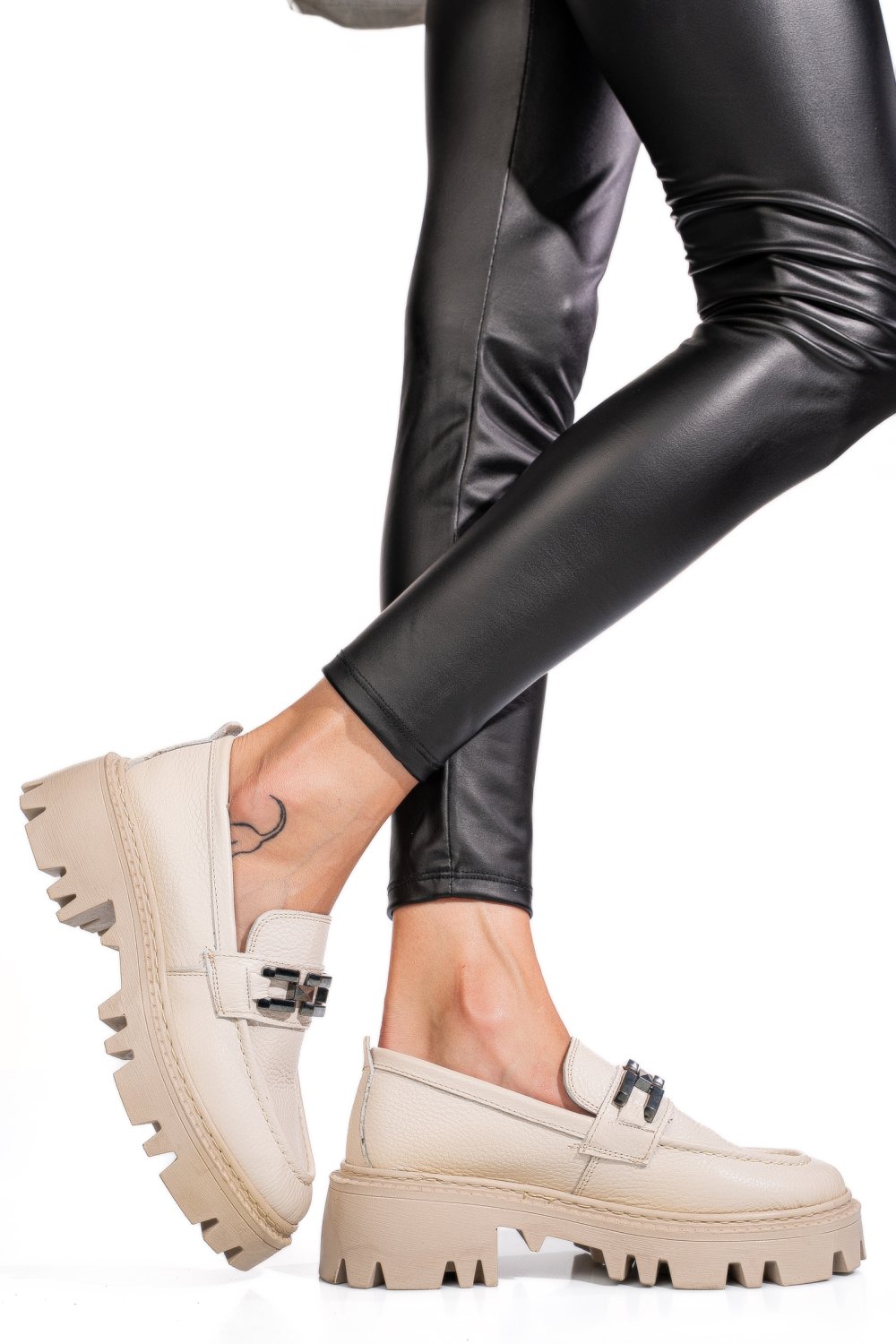 MOCASINI CREM PIELE NATURALA IPCBM013B